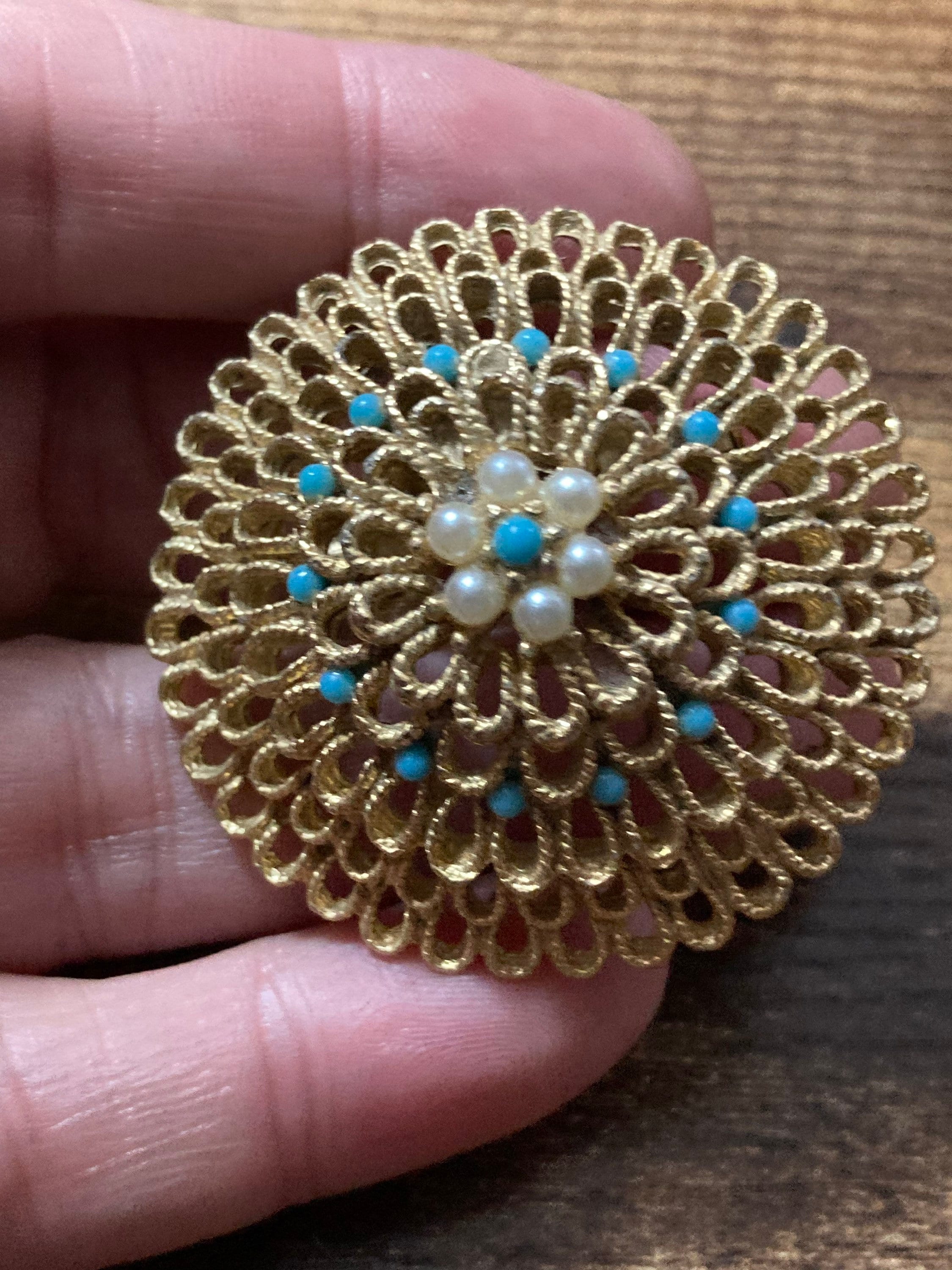 vintage gold tone domed turquoise bead & seed pearl round brooch