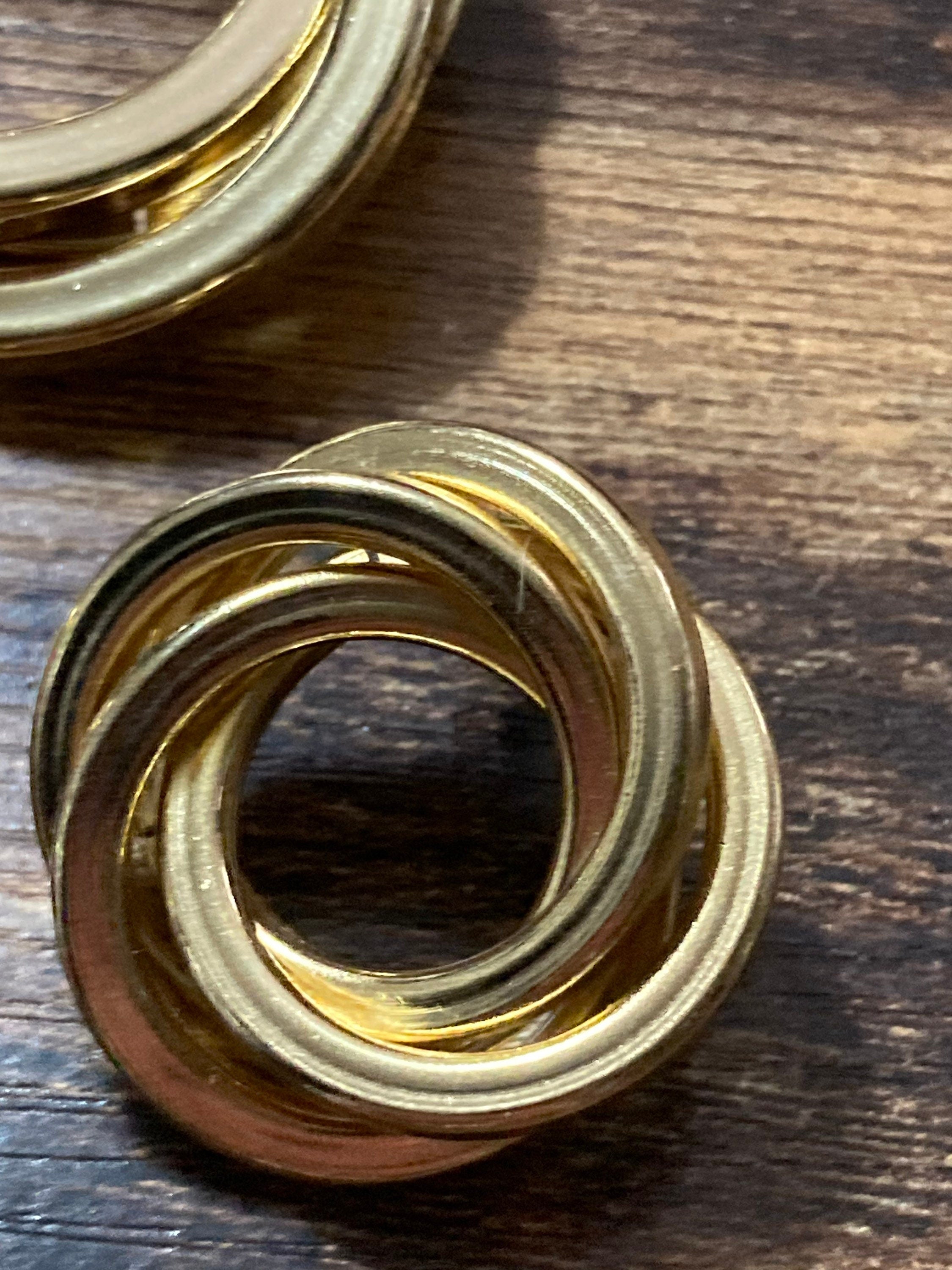 Vintage gold tone abstract round swirl brooch and matching pierced earrings set