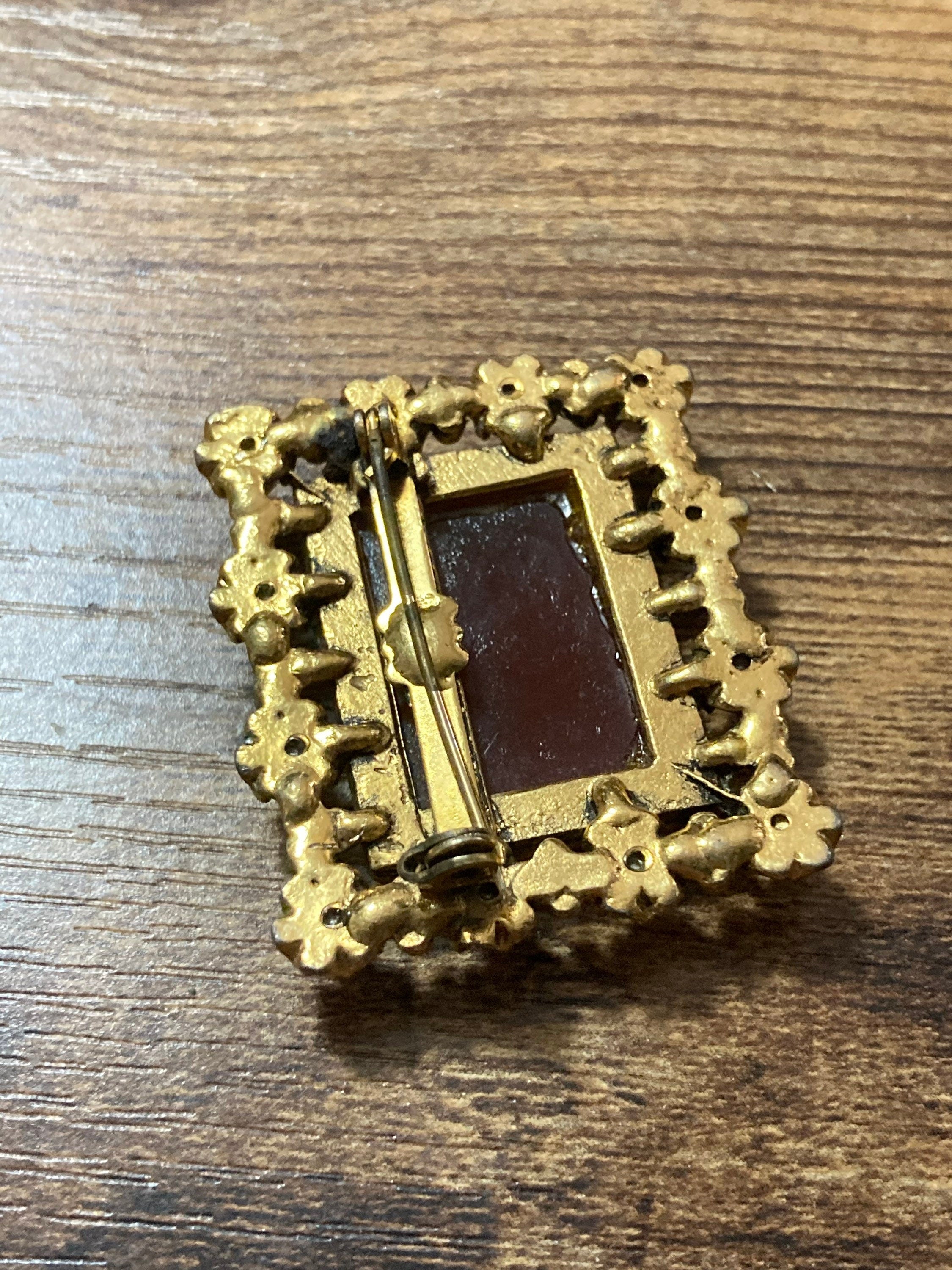 pressed glass faux carnelian rectangular brooch with faux pearls