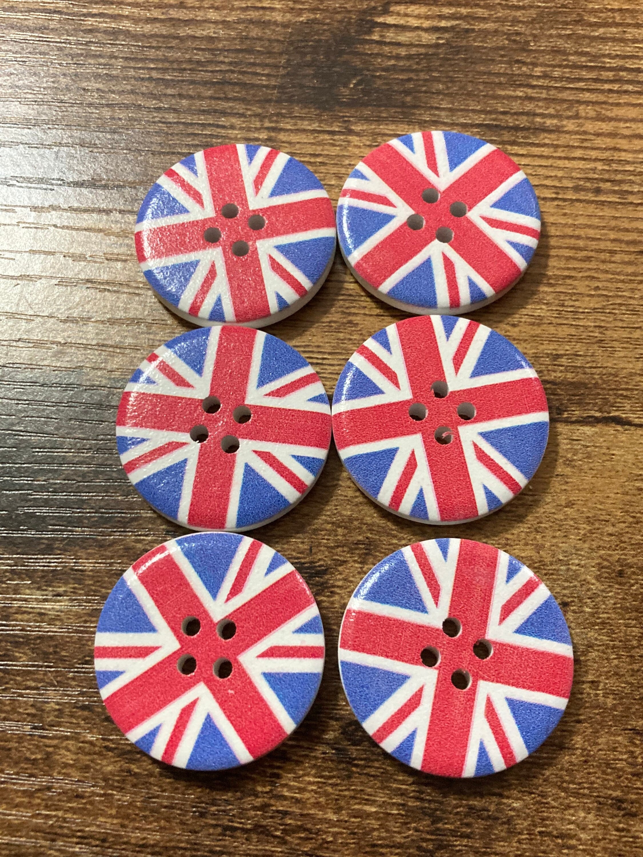 Set of 6 x 30mm XL round Union Jack wooden buttons with UK flag 4 hole