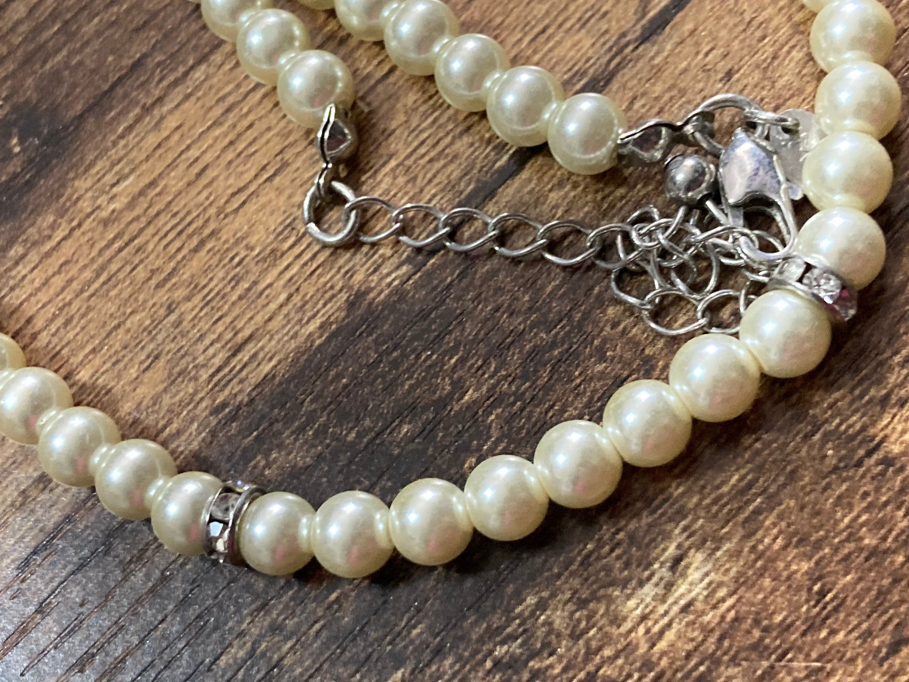 M&S white glass pearl and diamanté necklace adj to 50cm retro single strand