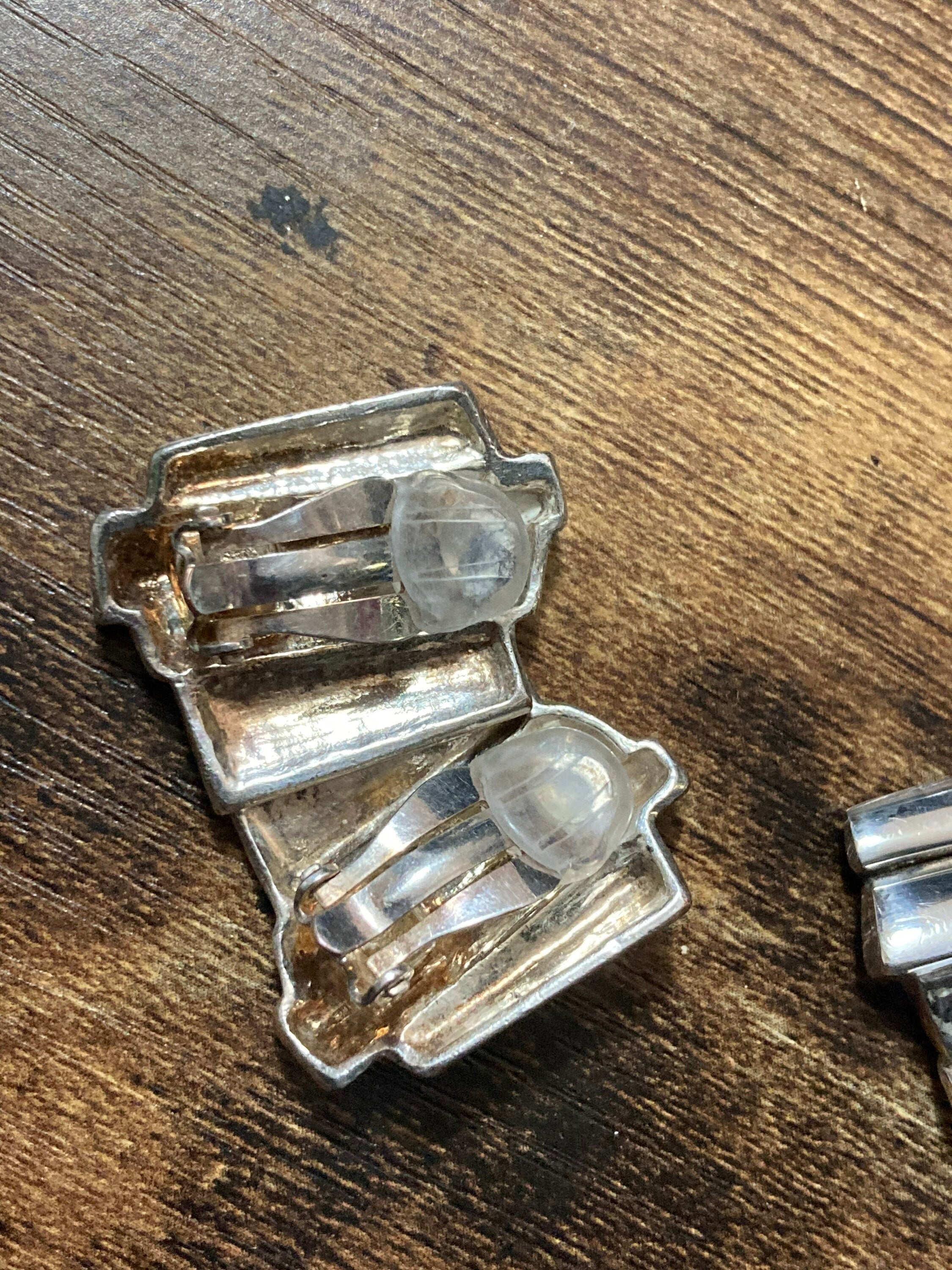 Signed Sidney Carron silver iconic abstract pendant necklace and clip on earrings French designer