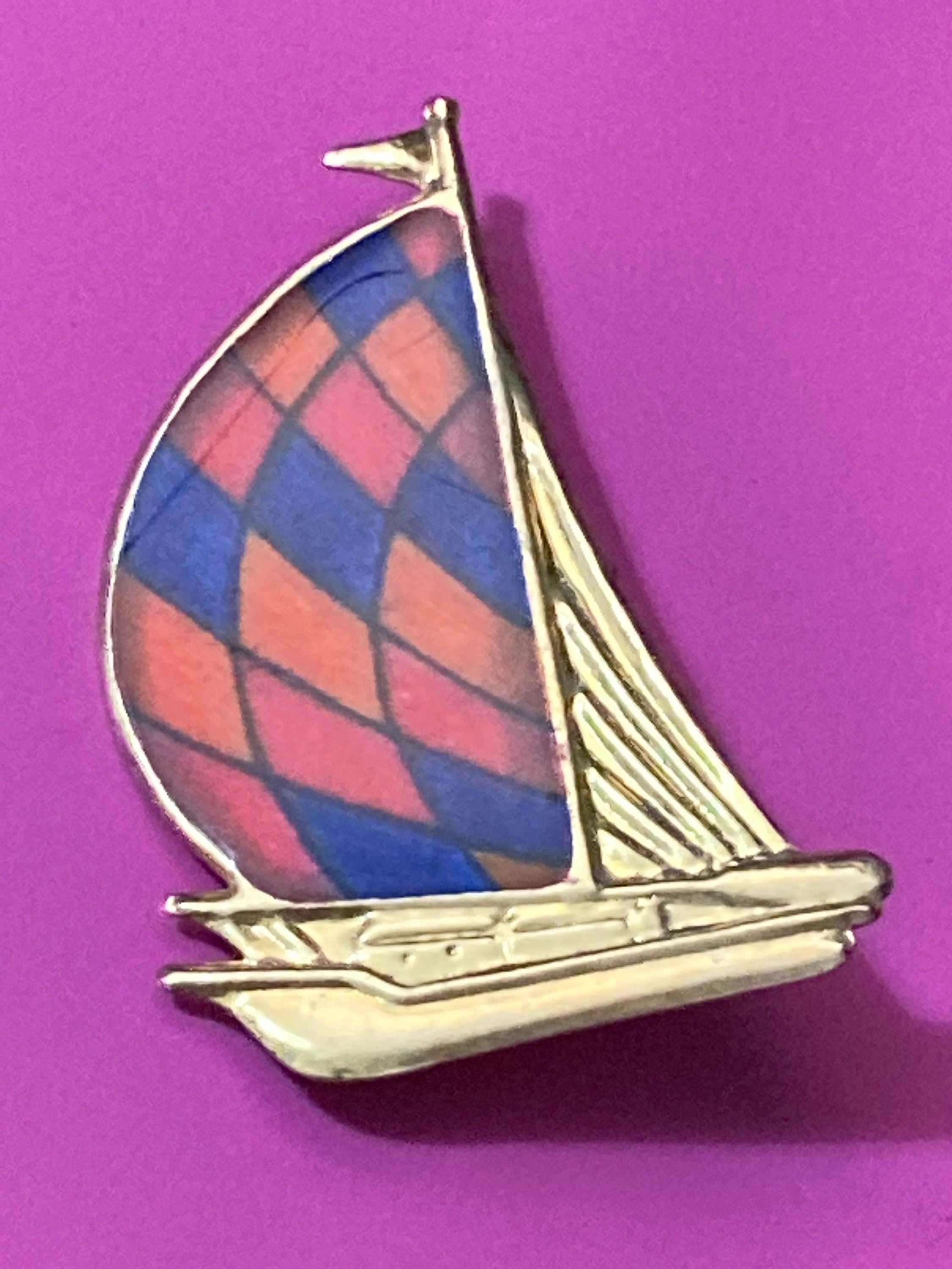 Vintage nautical gold tone brass enamel metal yacht sailing boat Brooch