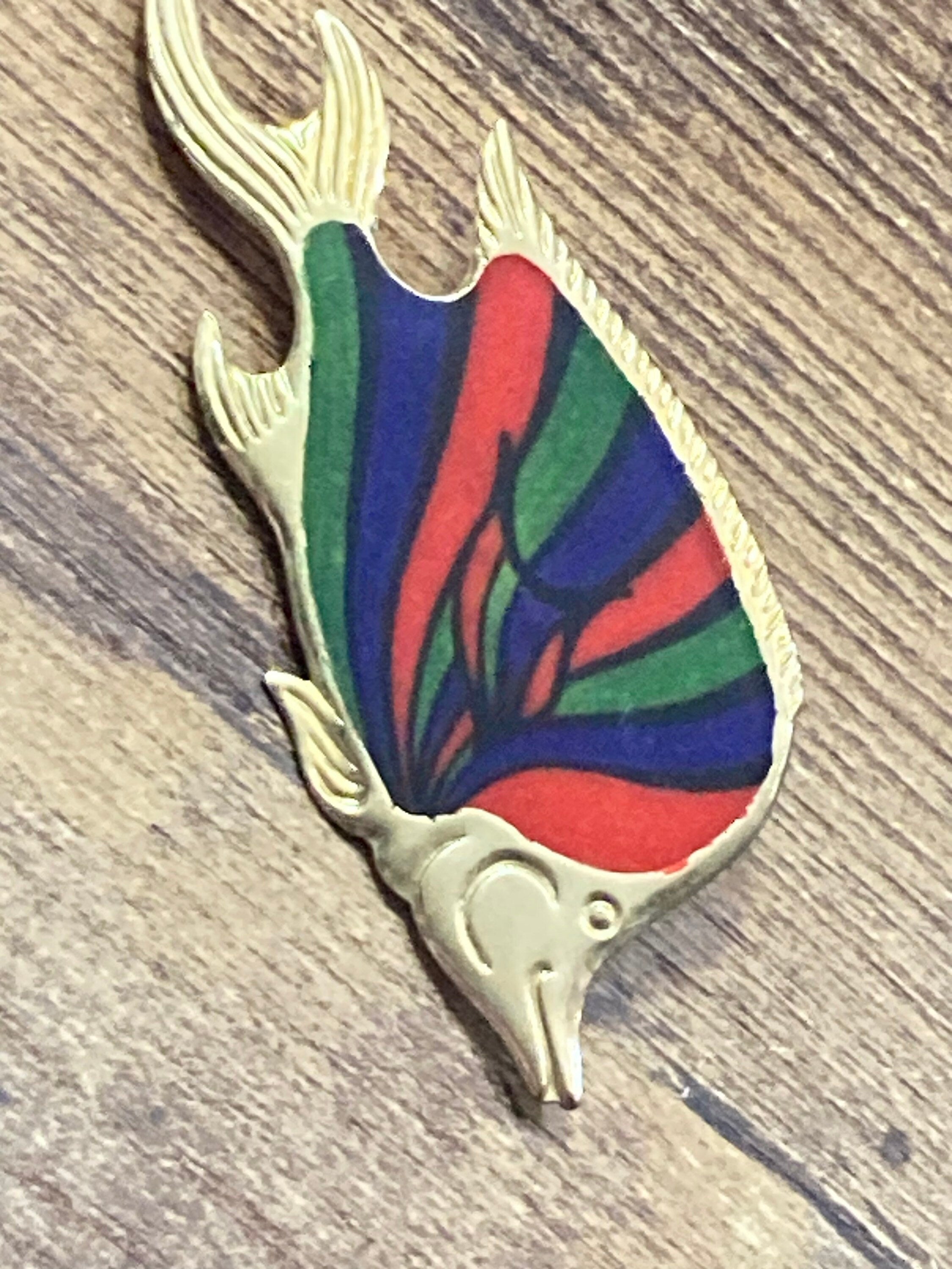 Vintage nautical gold tone brass red green blue enamel metal fish Brooch