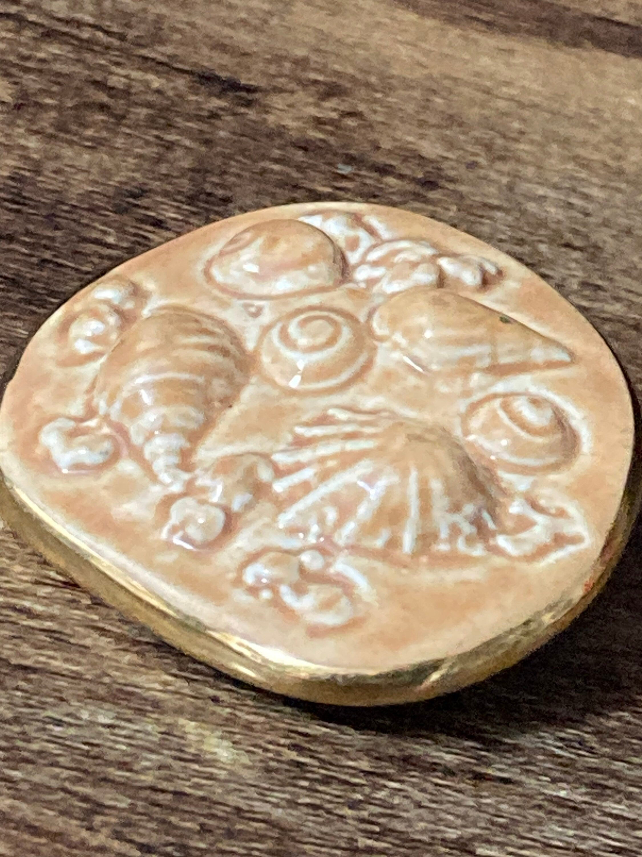 Vintage ceramic beige seashell nautical brooch Channel Islands pottery