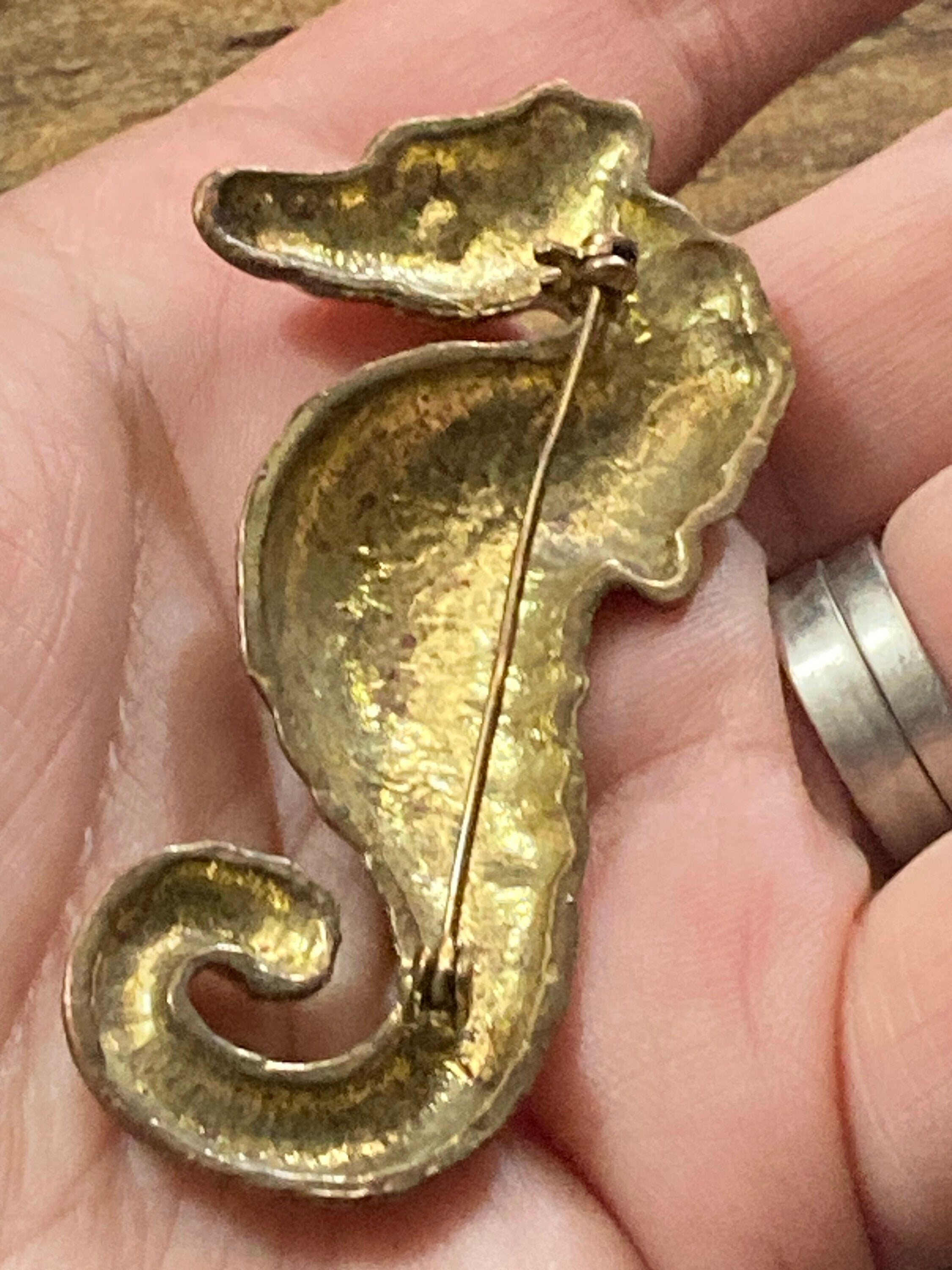 Oversized 7cm Vintage cream enamel and gold tone seahorse brooch