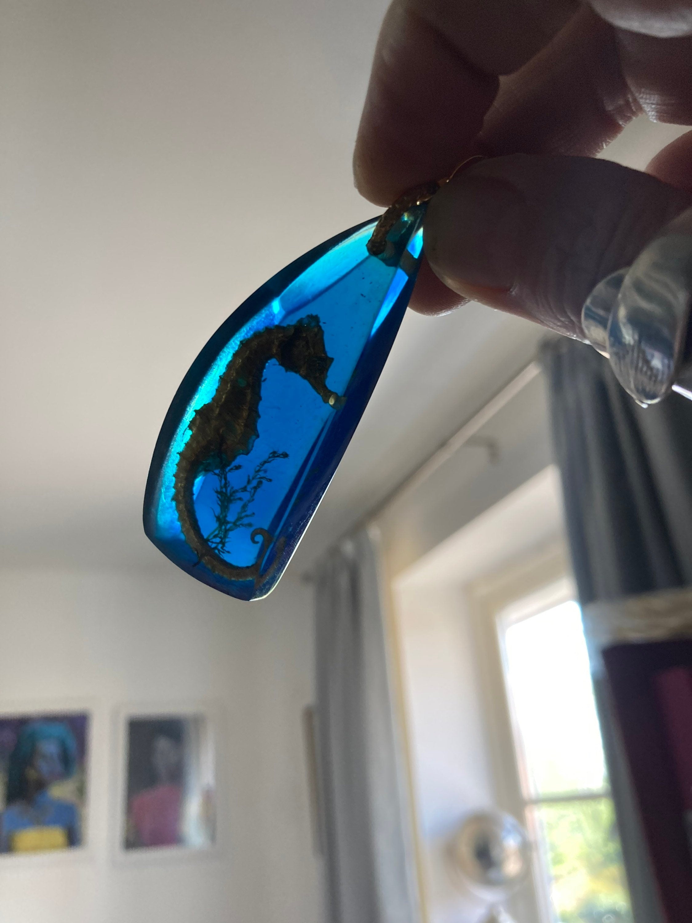 Vintage celluloid acrylic 1970s blue plastic seahorse pendant necklace on 64cm chain