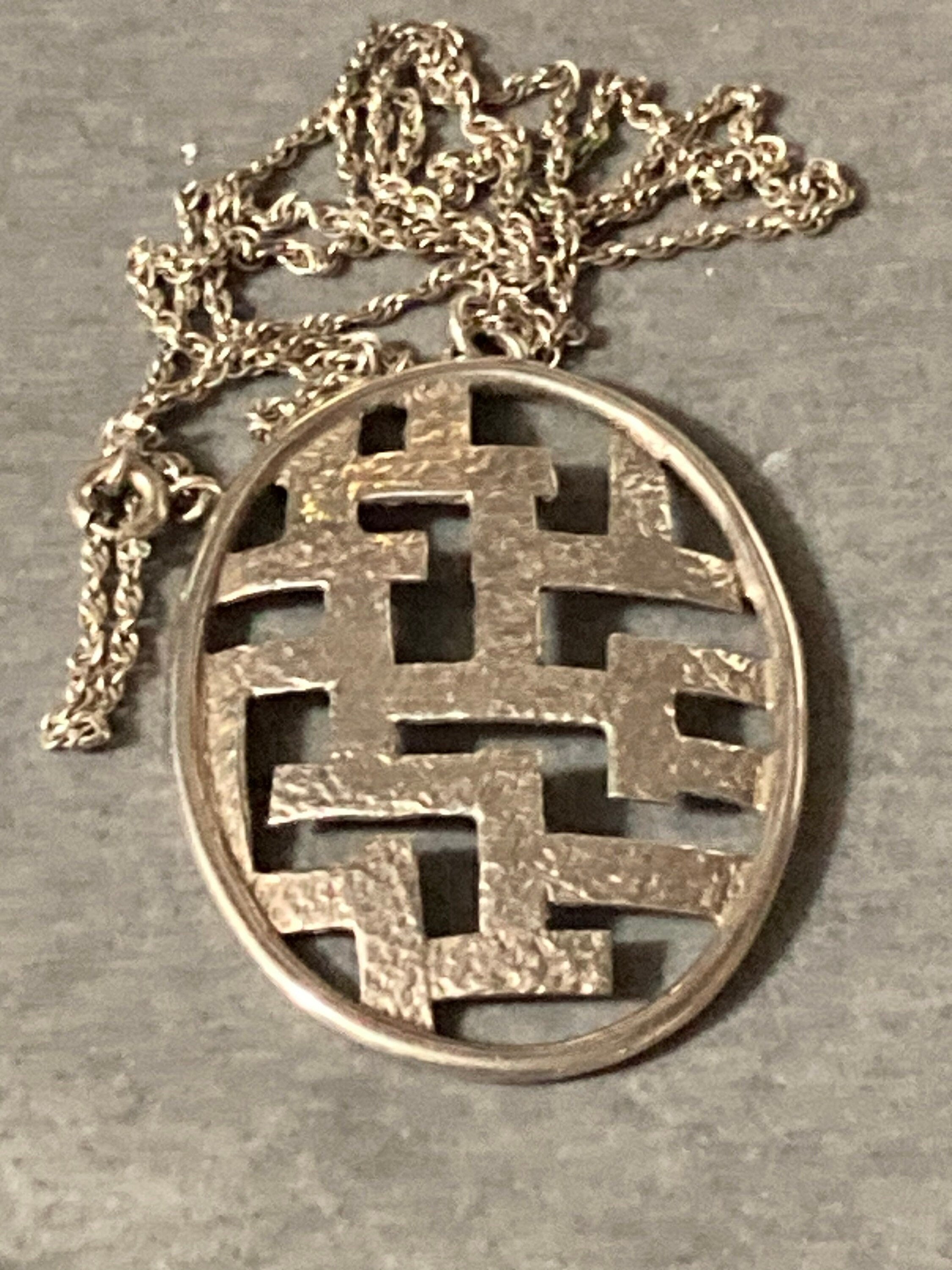 Vintage 1978 925 Sterling Silver modernist oval pendant necklace on 52cm chain