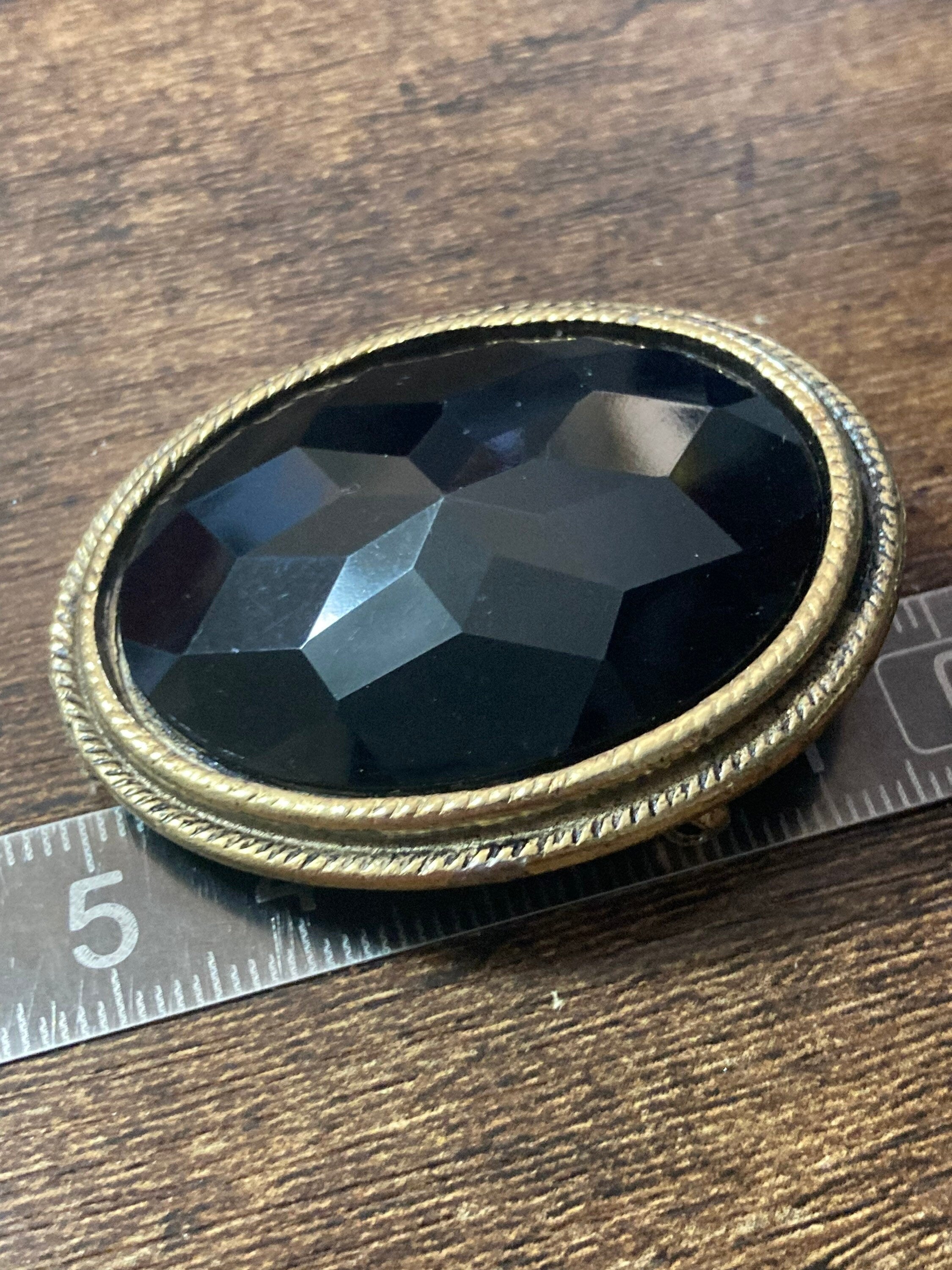 Signed KIDA Vintage black glass diamanté Oval Brooch gold tone