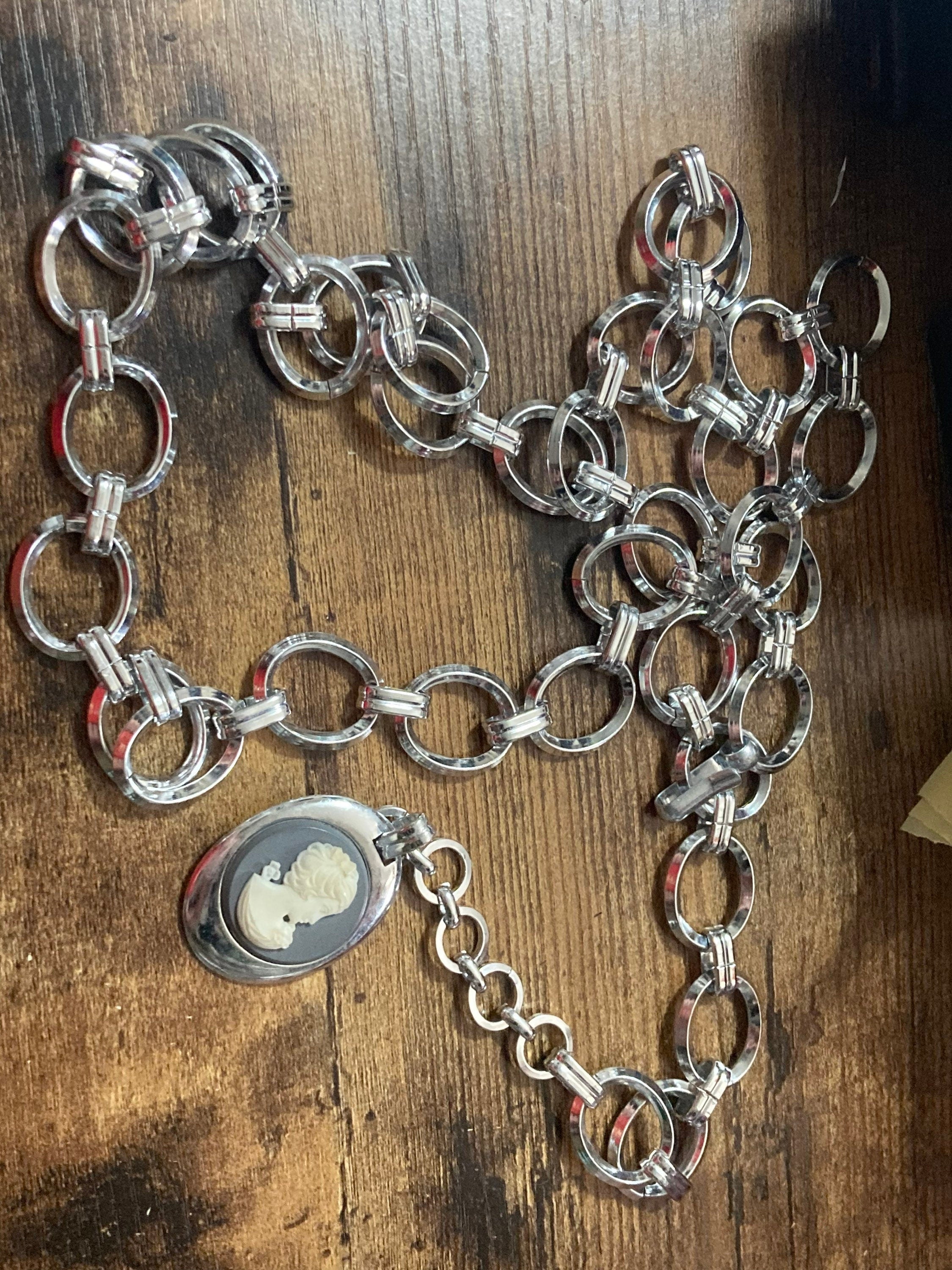 Vintage Ladies silver tone blue cameo drop round chain link belt adjustable to 95cm