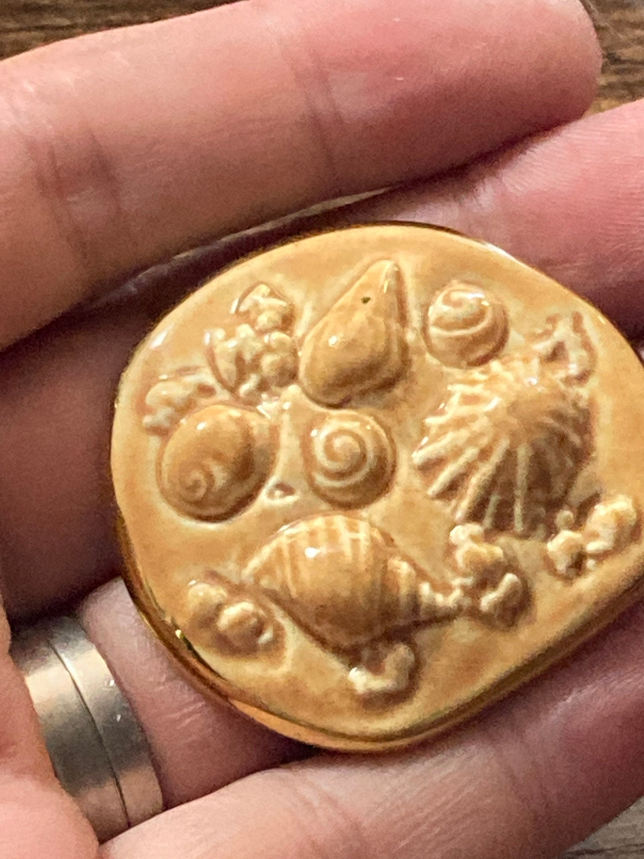 Vintage ceramic beige seashell nautical brooch Channel Islands pottery