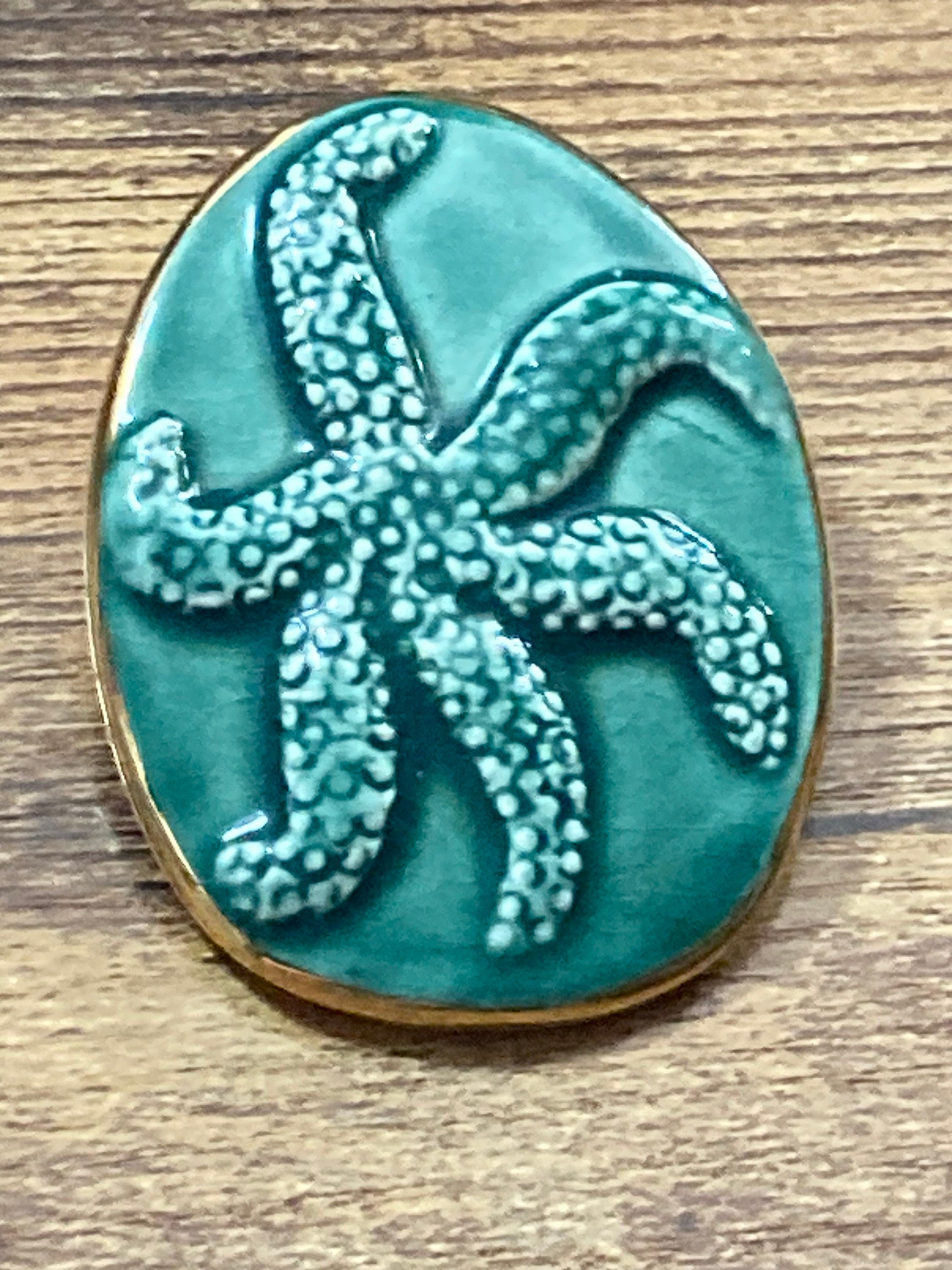 Vintage ceramic green starfish nautical brooch Channel Islands pottery