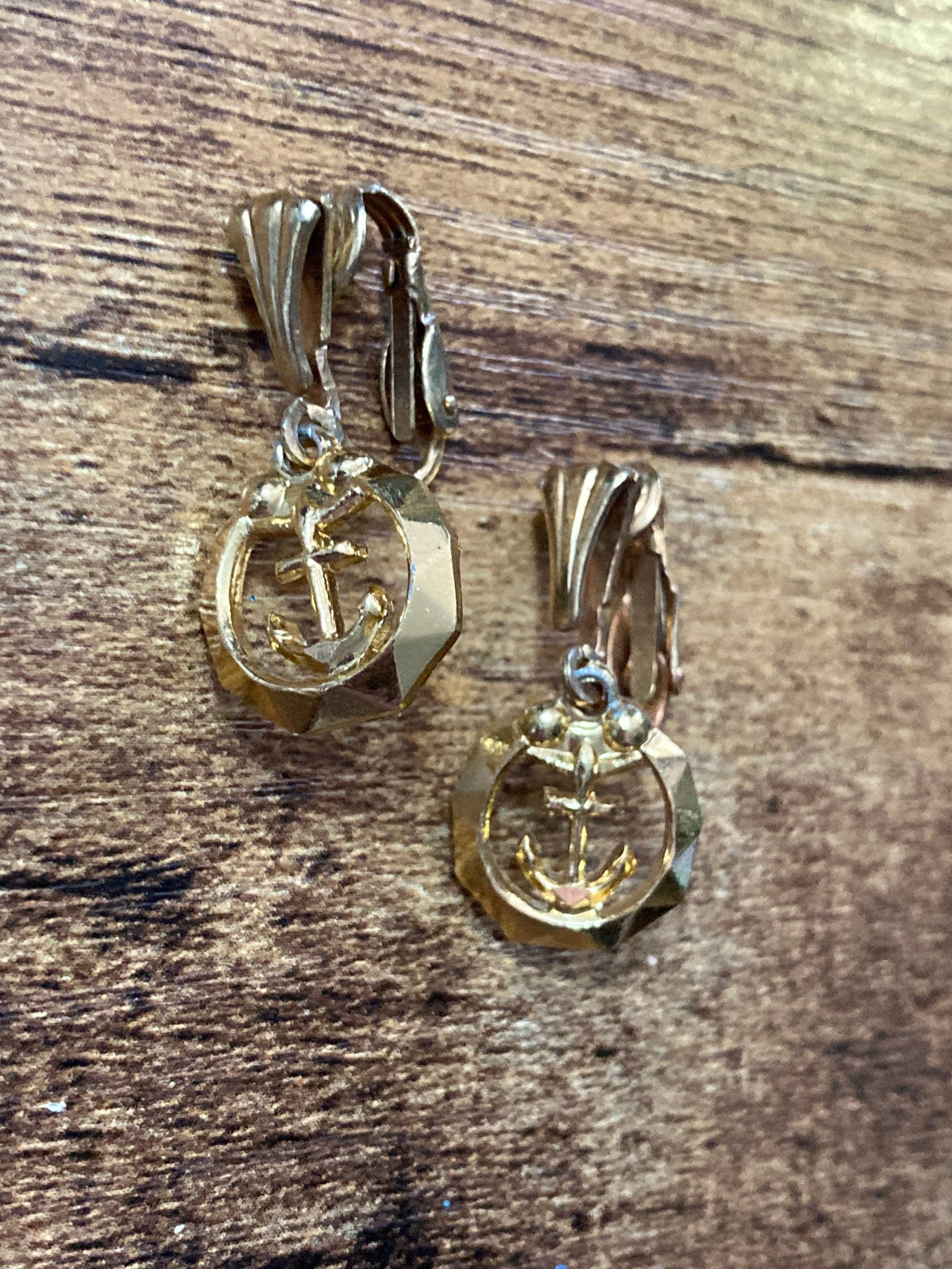 gold tone Nautical anchor dangly drop clip on earrings