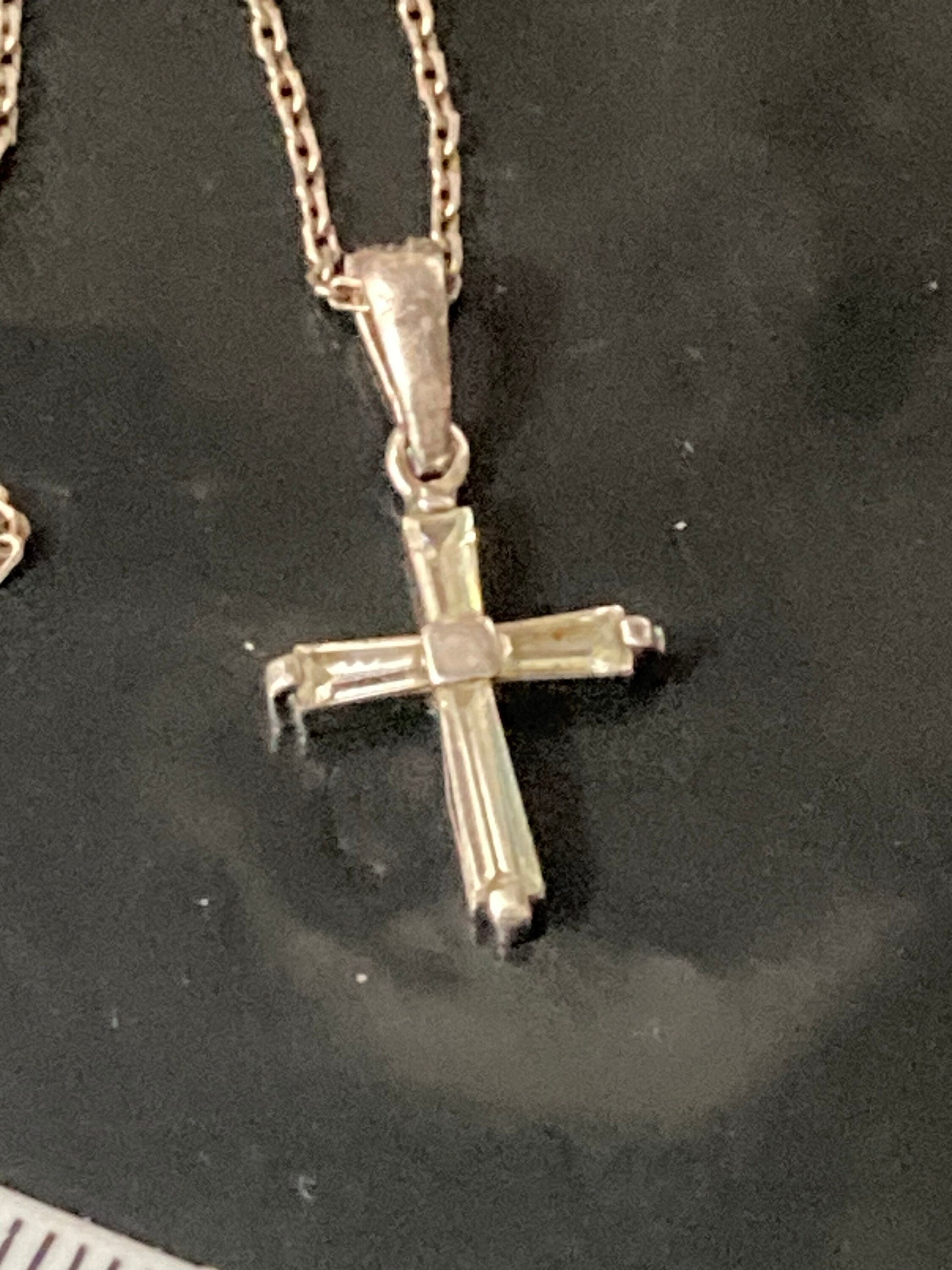 925 Sterling silver religious clear diamanté gem set cross pendant necklace on a 47 cm chain