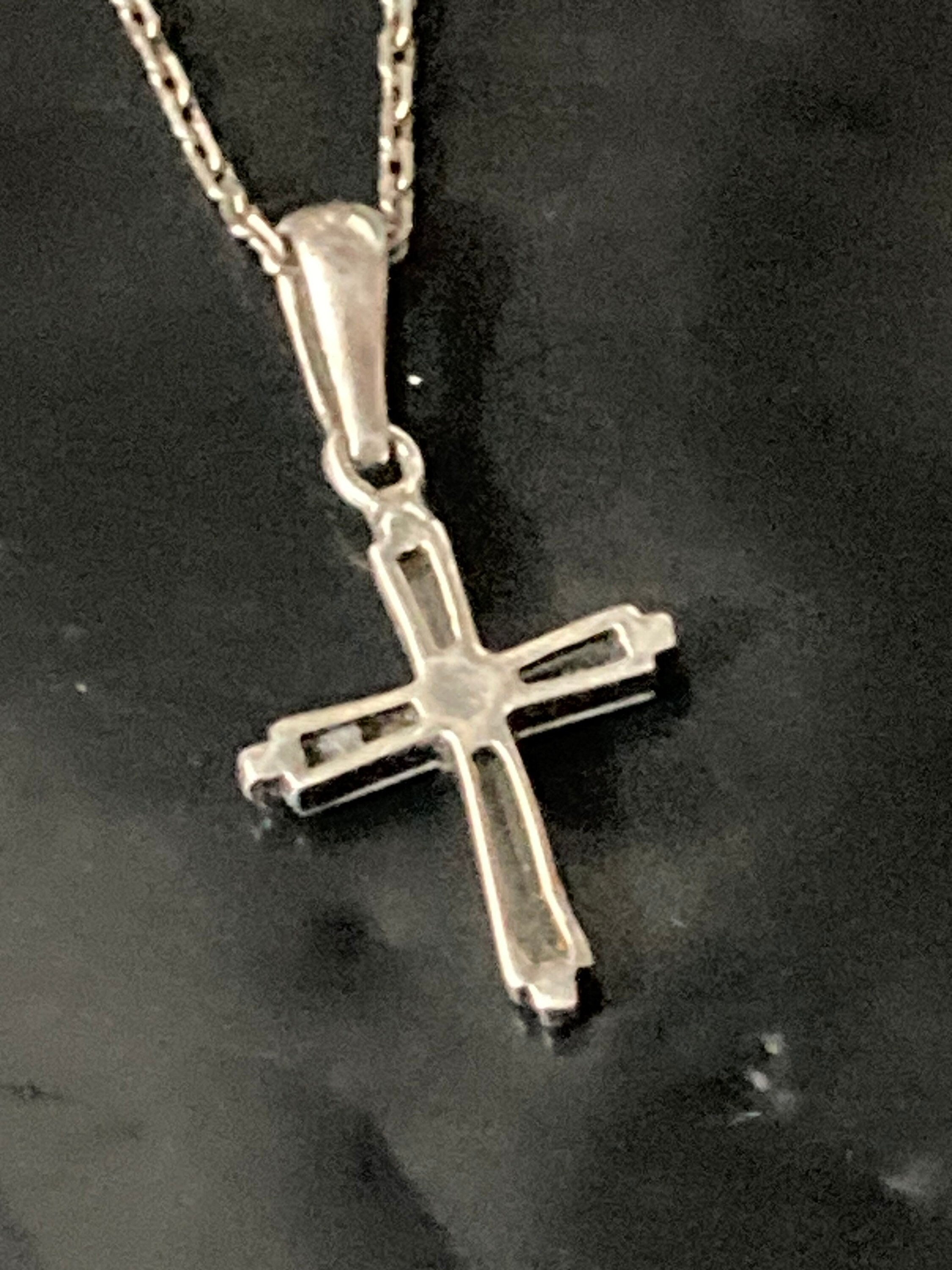 925 Sterling silver religious clear diamanté gem set cross pendant necklace on a 47 cm chain