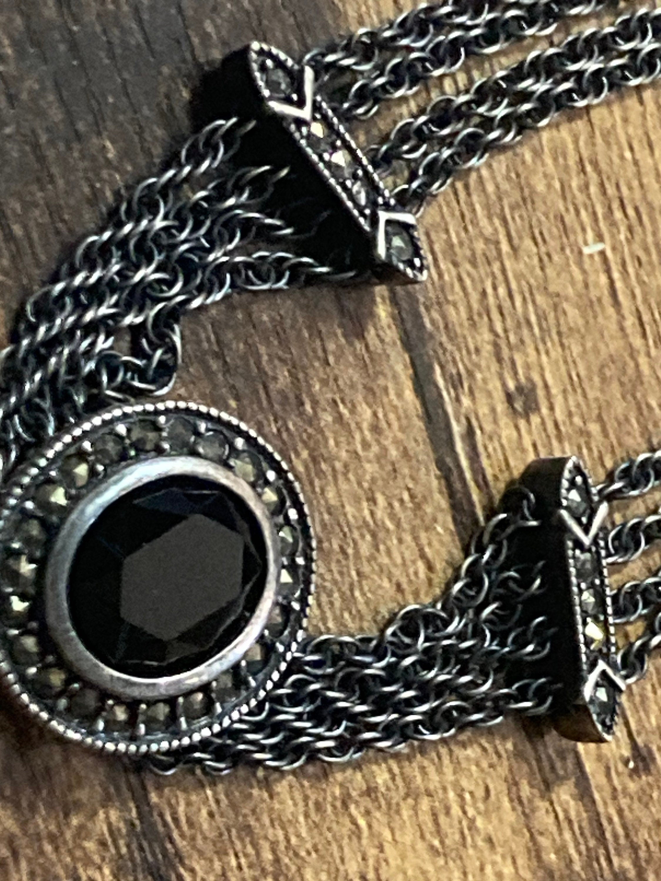 Matching marcasite & black cabochon bracelet and clip on earrings Gun metal silver tone jewellery set