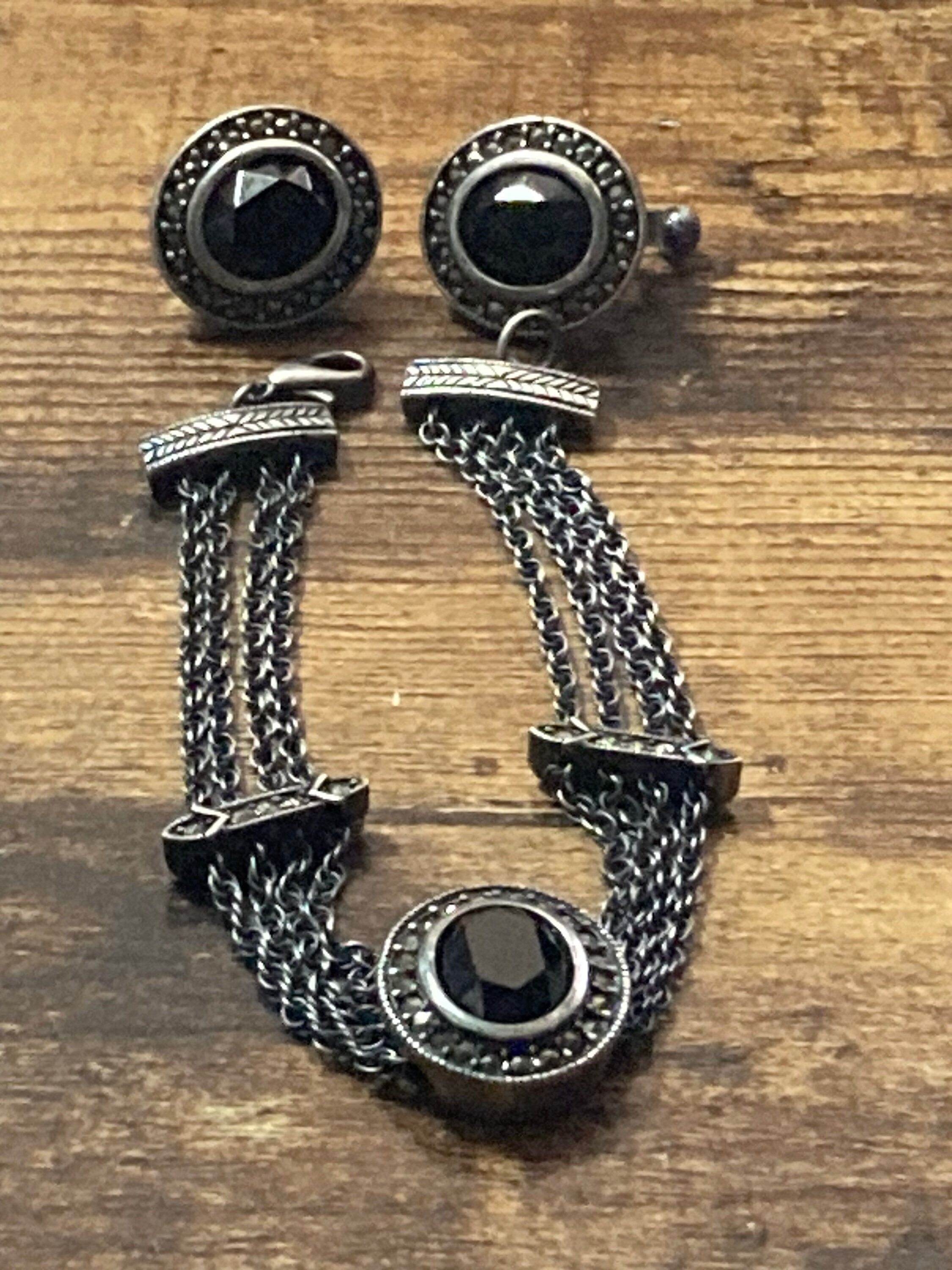 Matching marcasite & black cabochon bracelet and clip on earrings Gun metal silver tone jewellery set