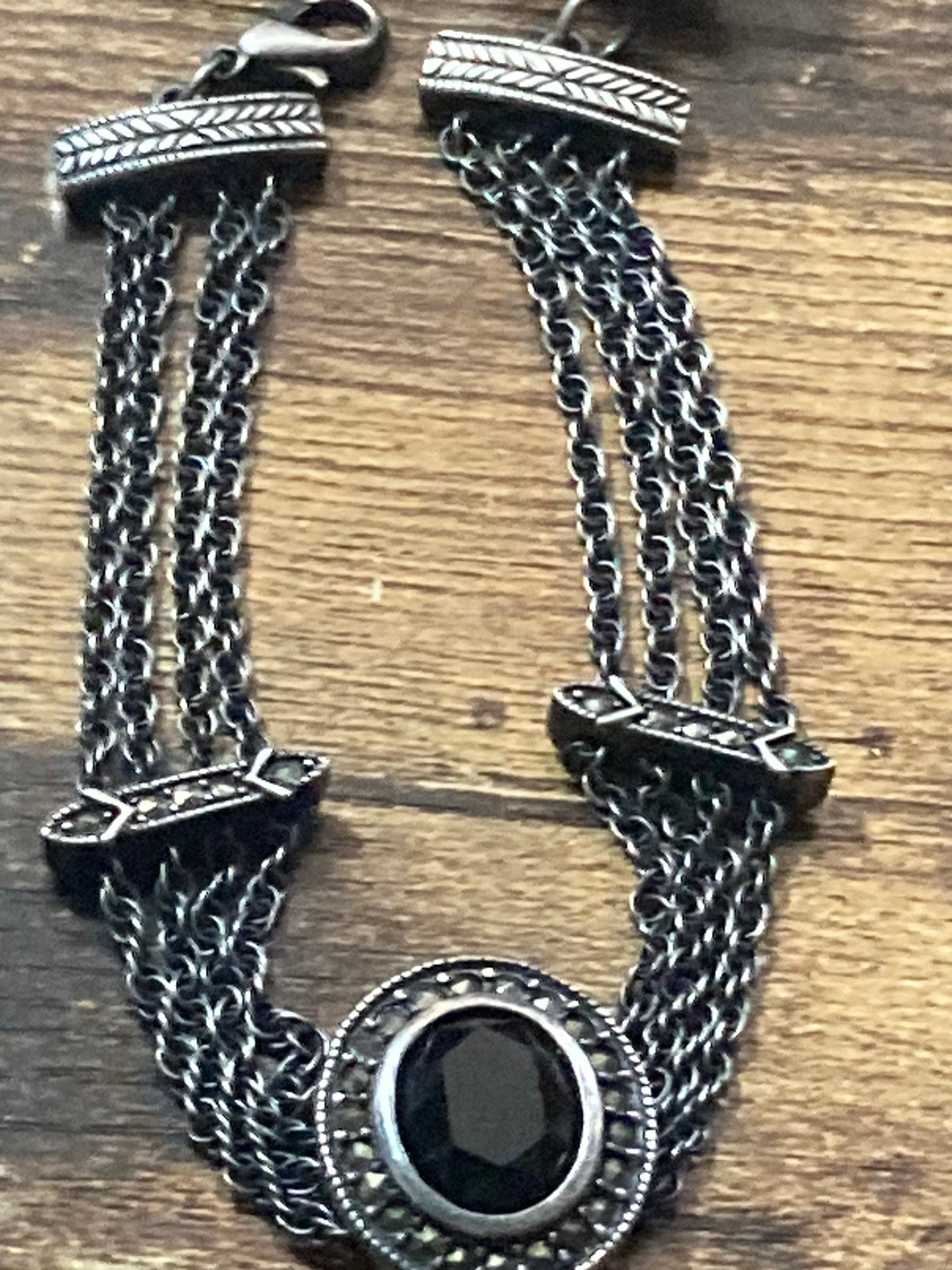 Matching marcasite & black cabochon bracelet and clip on earrings Gun metal silver tone jewellery set