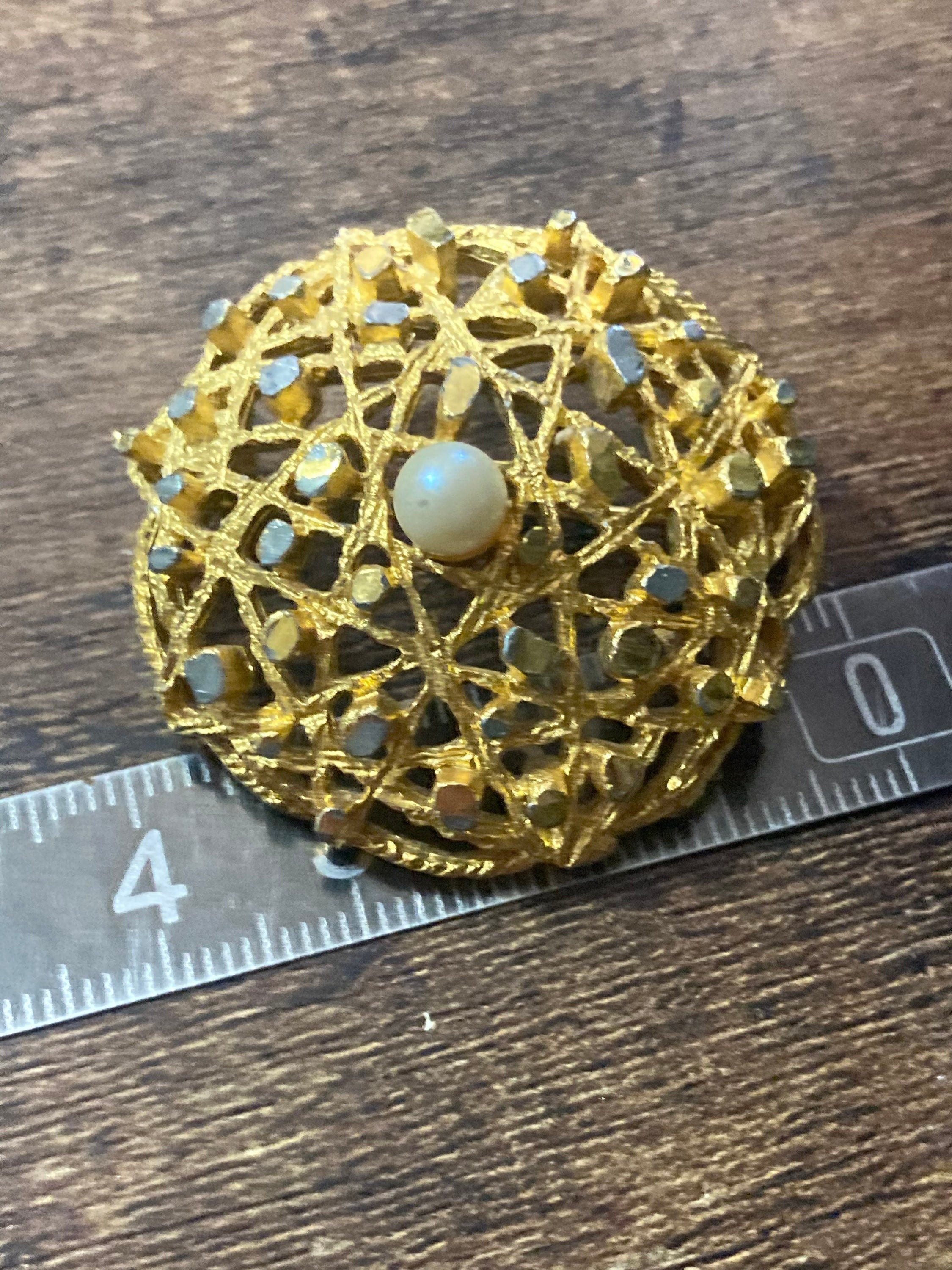 vintage modernist gold tone abstract faux pearl round  brooch brutalist