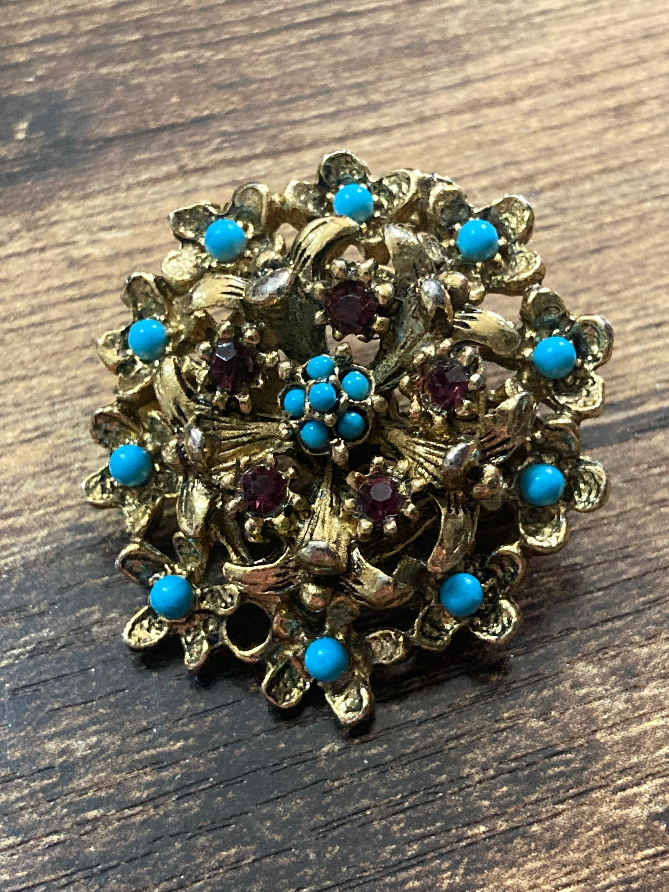 vintage gold tone mesh turquoise bead & garnet Ruby red paste brooch