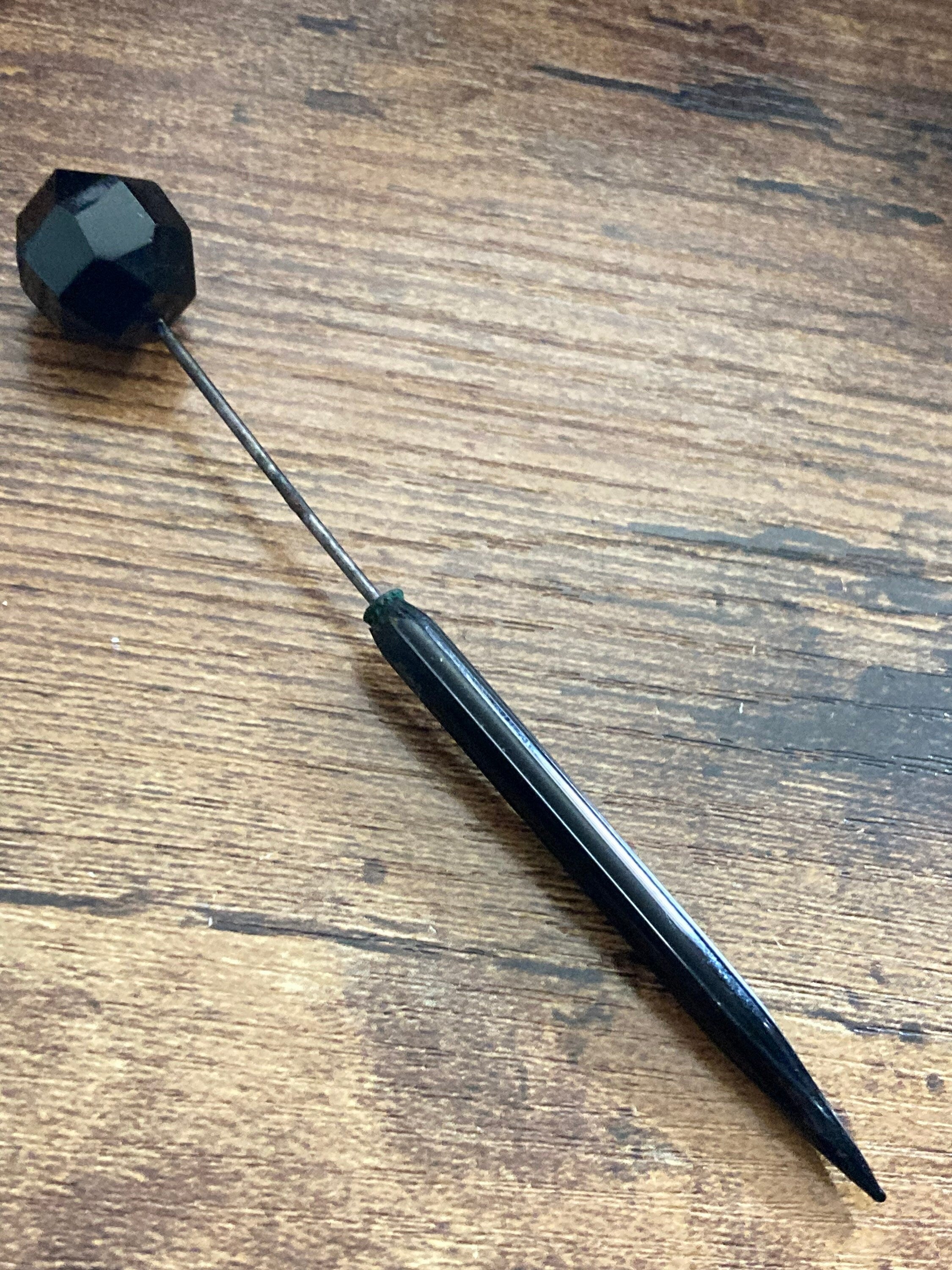 True Art Deco French jet glass jabot hat flash hair pin