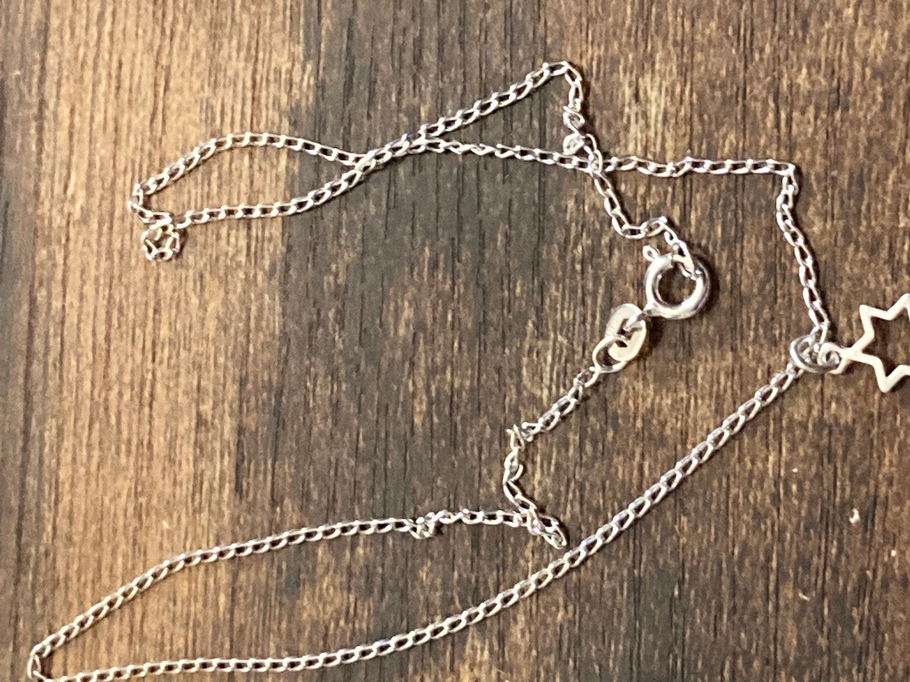 Young girls 925 sterling silver fine chain with small star pendant 35cm