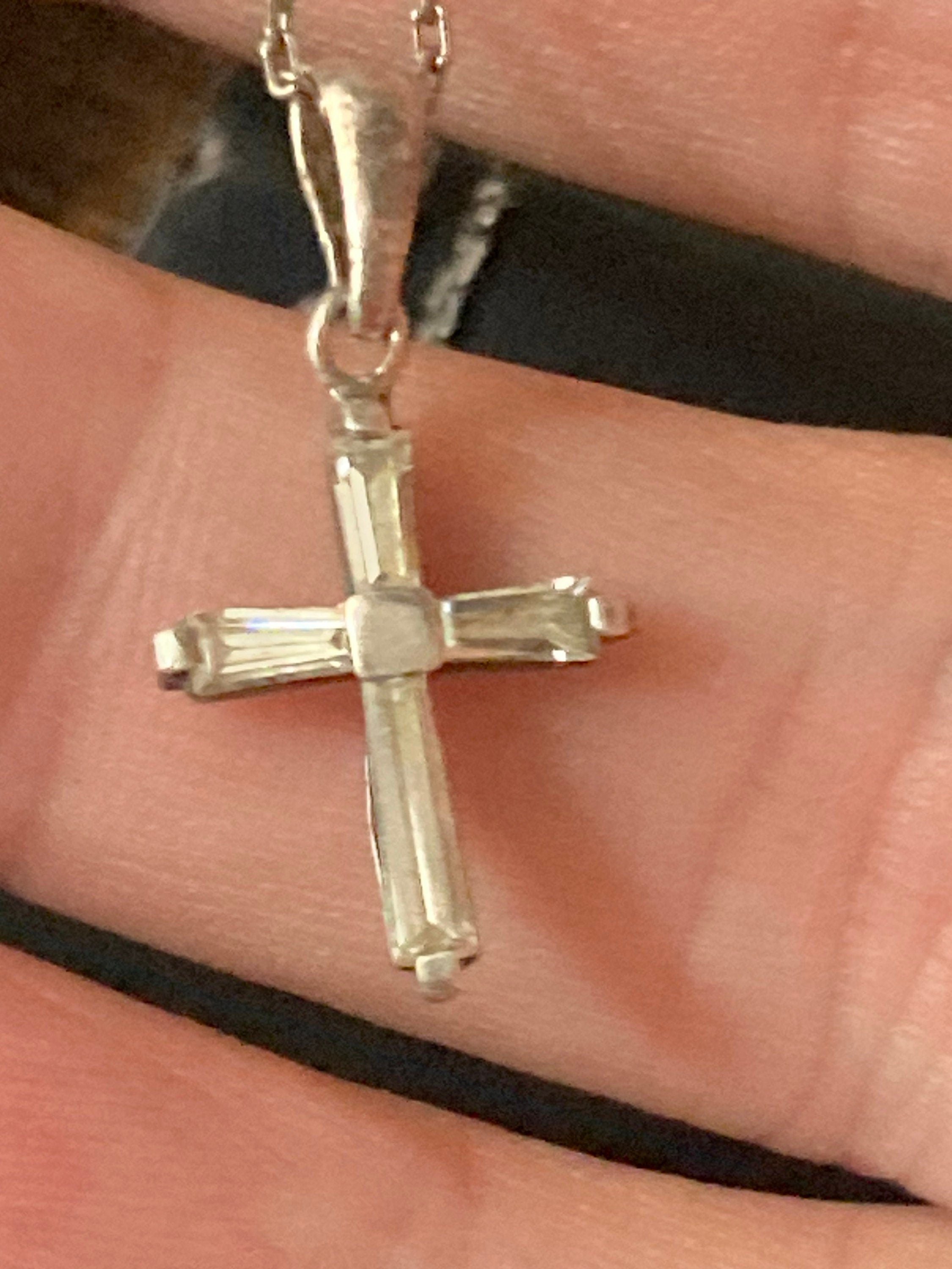 925 Sterling silver religious clear diamanté gem set cross pendant necklace on a 47 cm chain