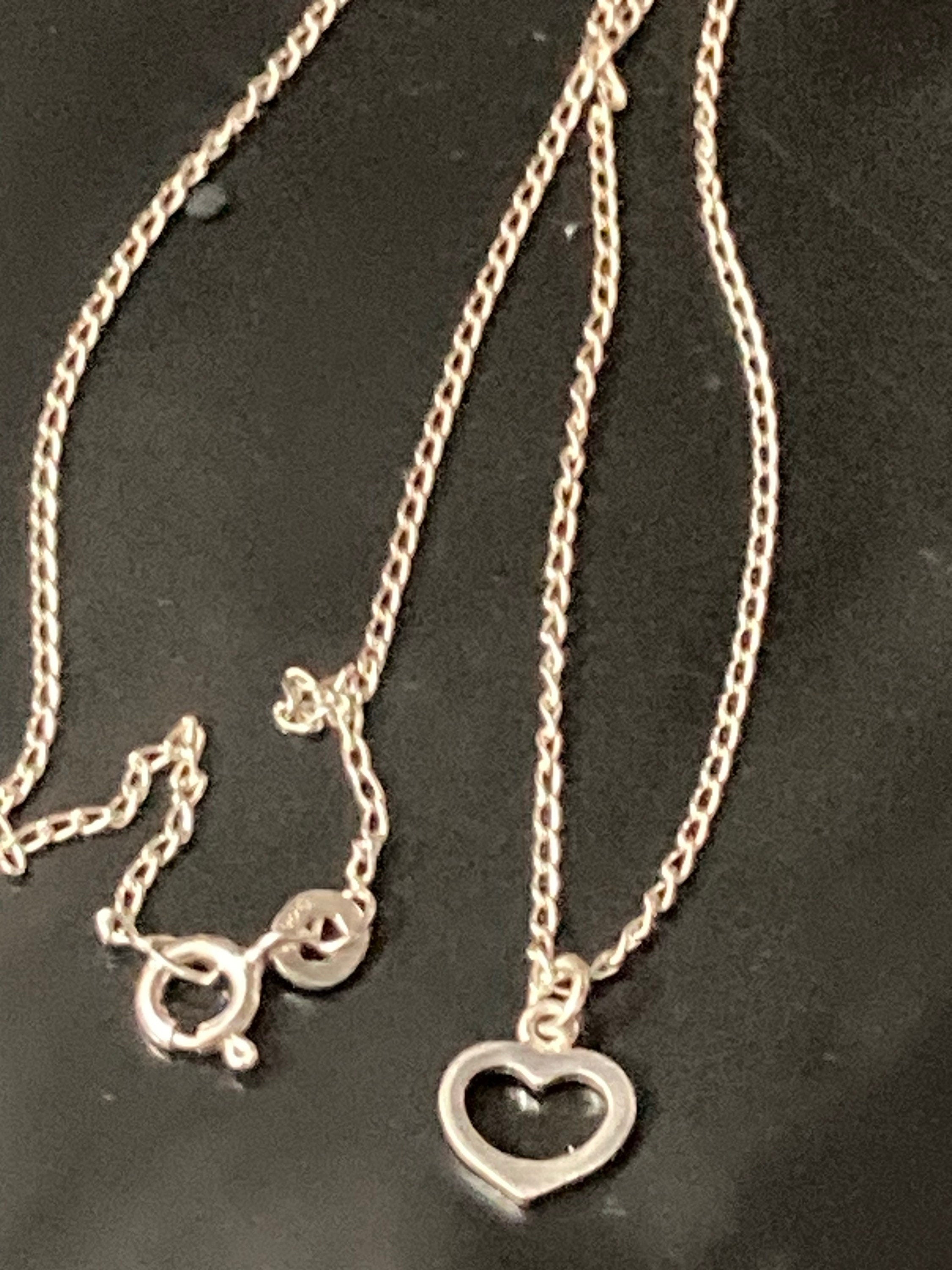 Young girls 925 sterling silver fine chain with love heart pendant 35cm