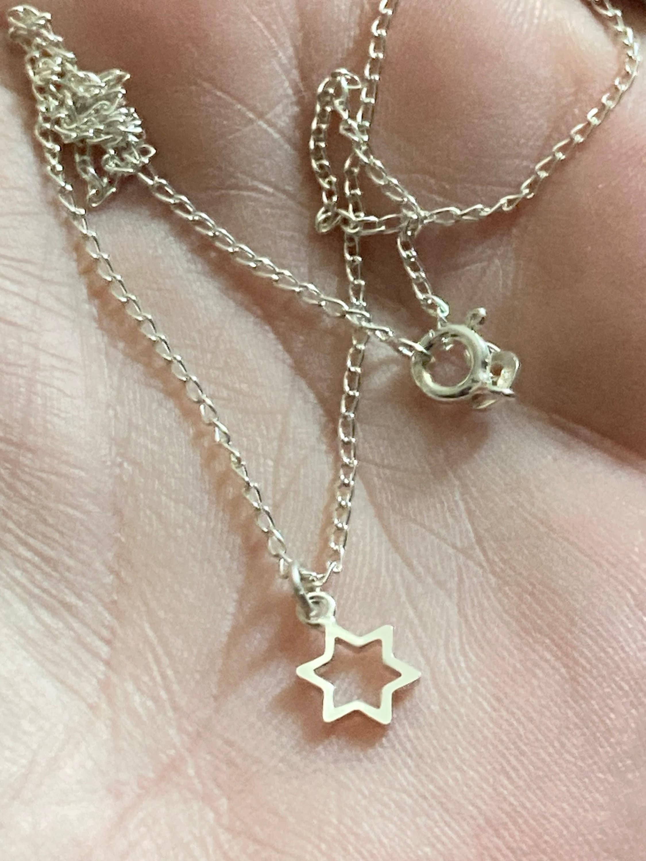 Young girls 925 sterling silver fine chain with small star pendant 35cm