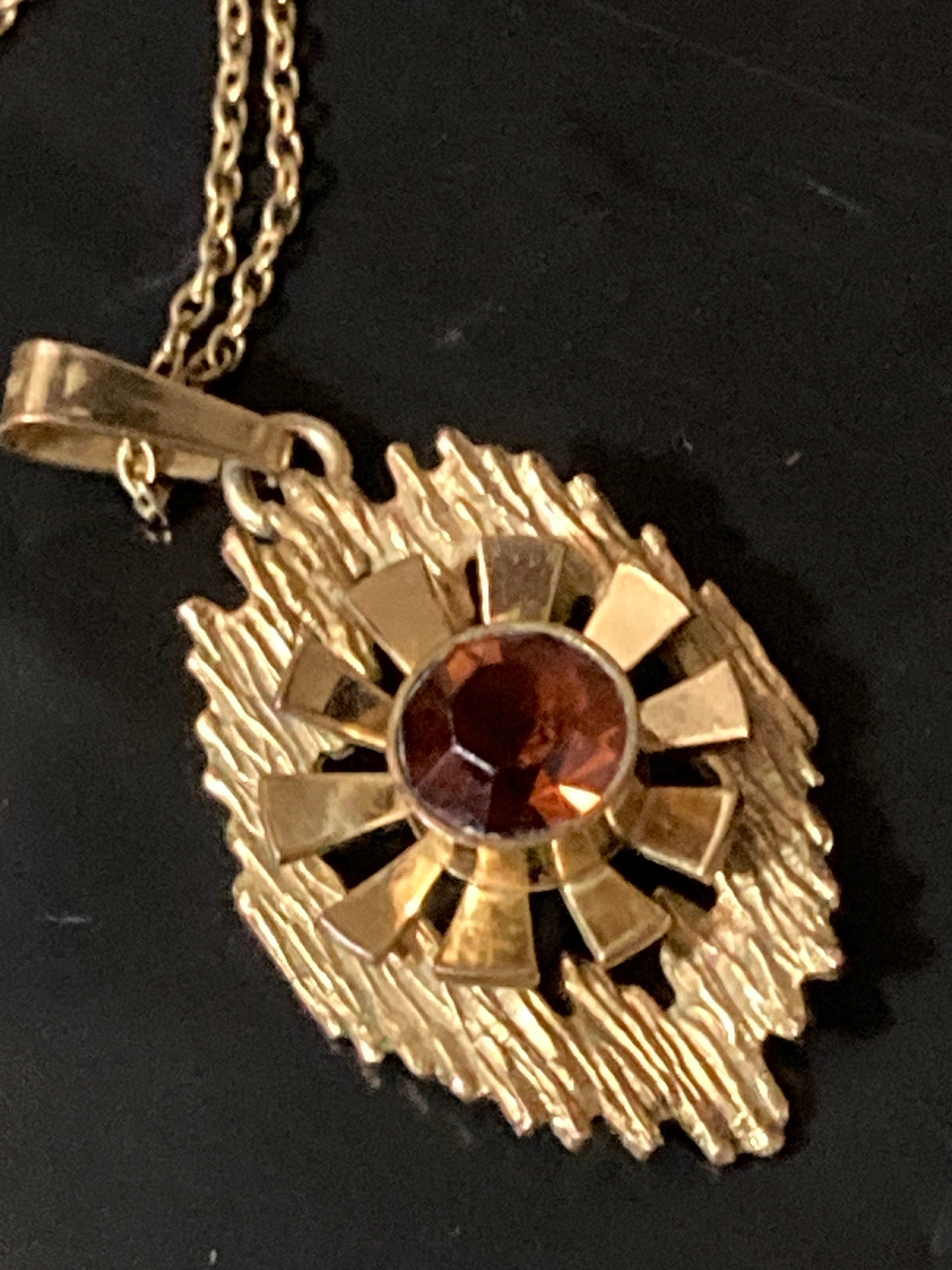 Vintage gold plated cognac brown rhinestone pendant necklace and chain stamped foreign