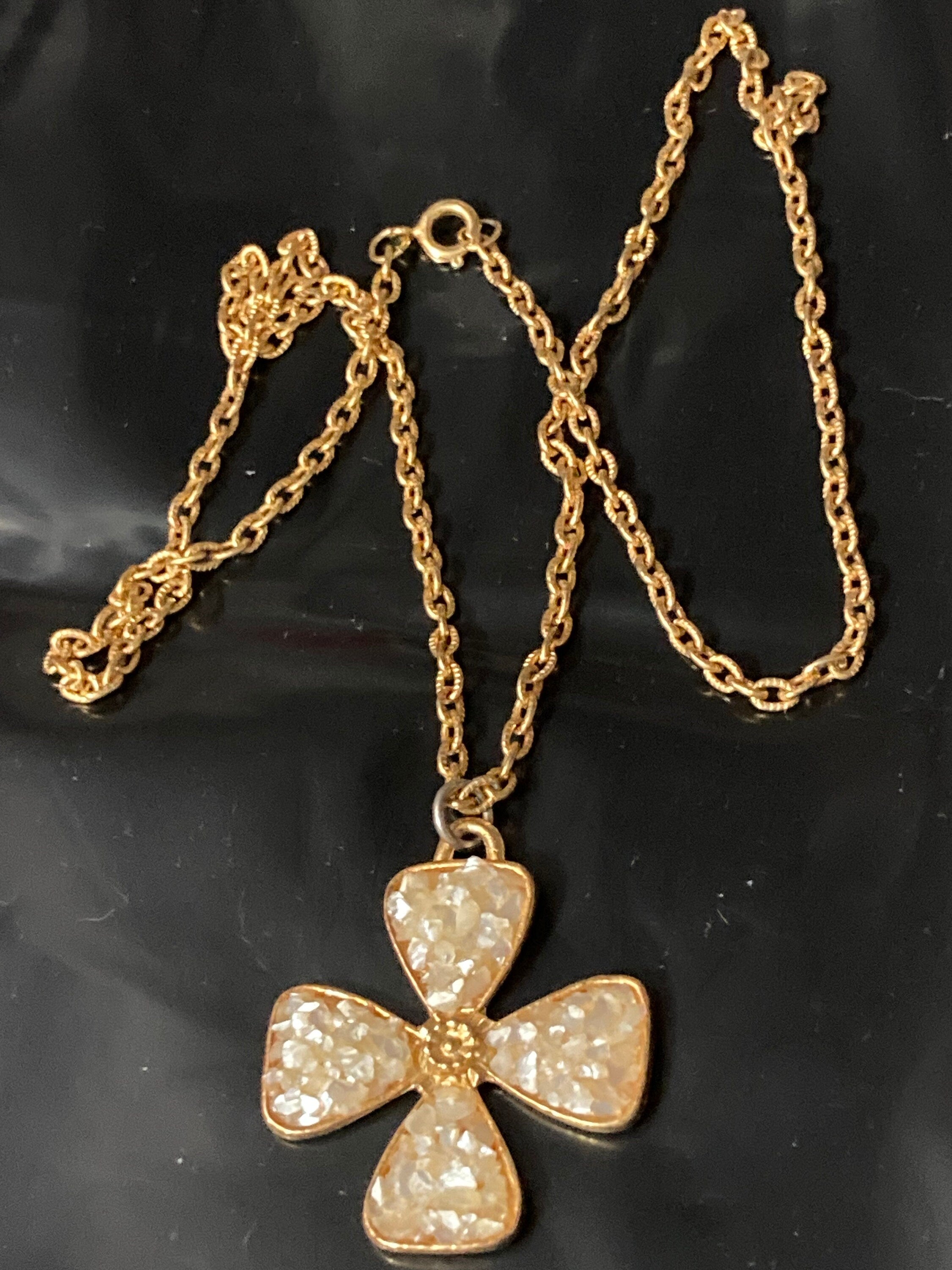 Signed JEM Retro Pearl Chip Cross Pendant - Gold Tone Chain