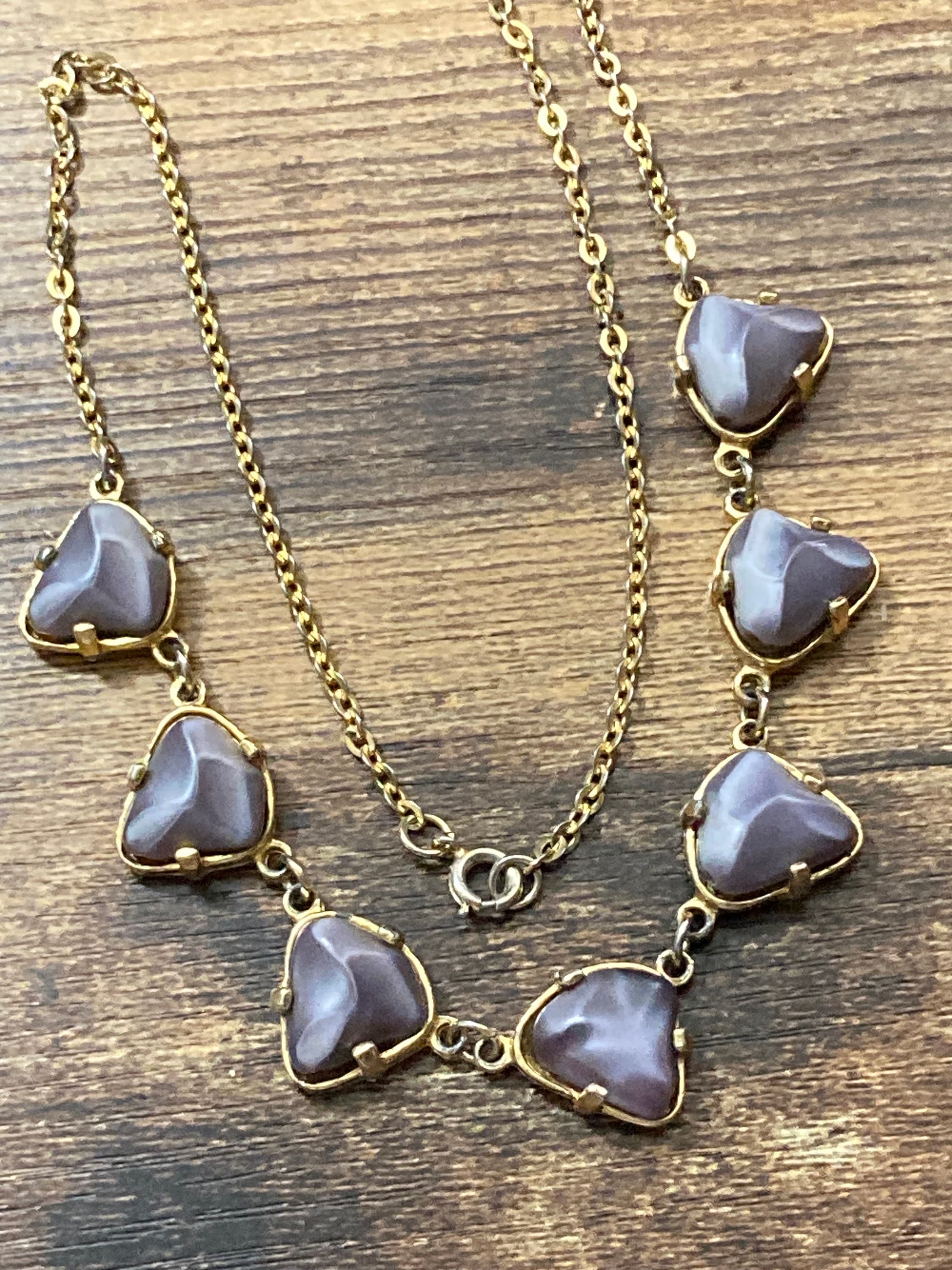Vintage light dusky purple cabochon necklace 43.5cm long