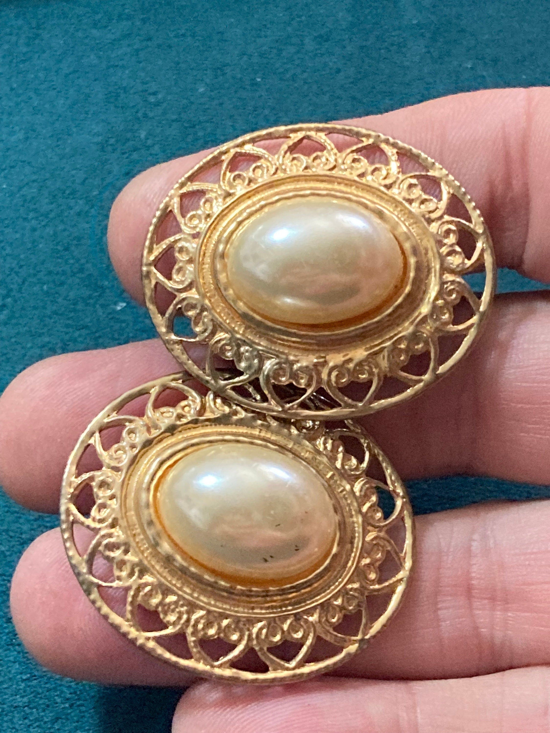 Large oval oversized faux Pearl cabochon gold tone pierced earrings 3.5cm