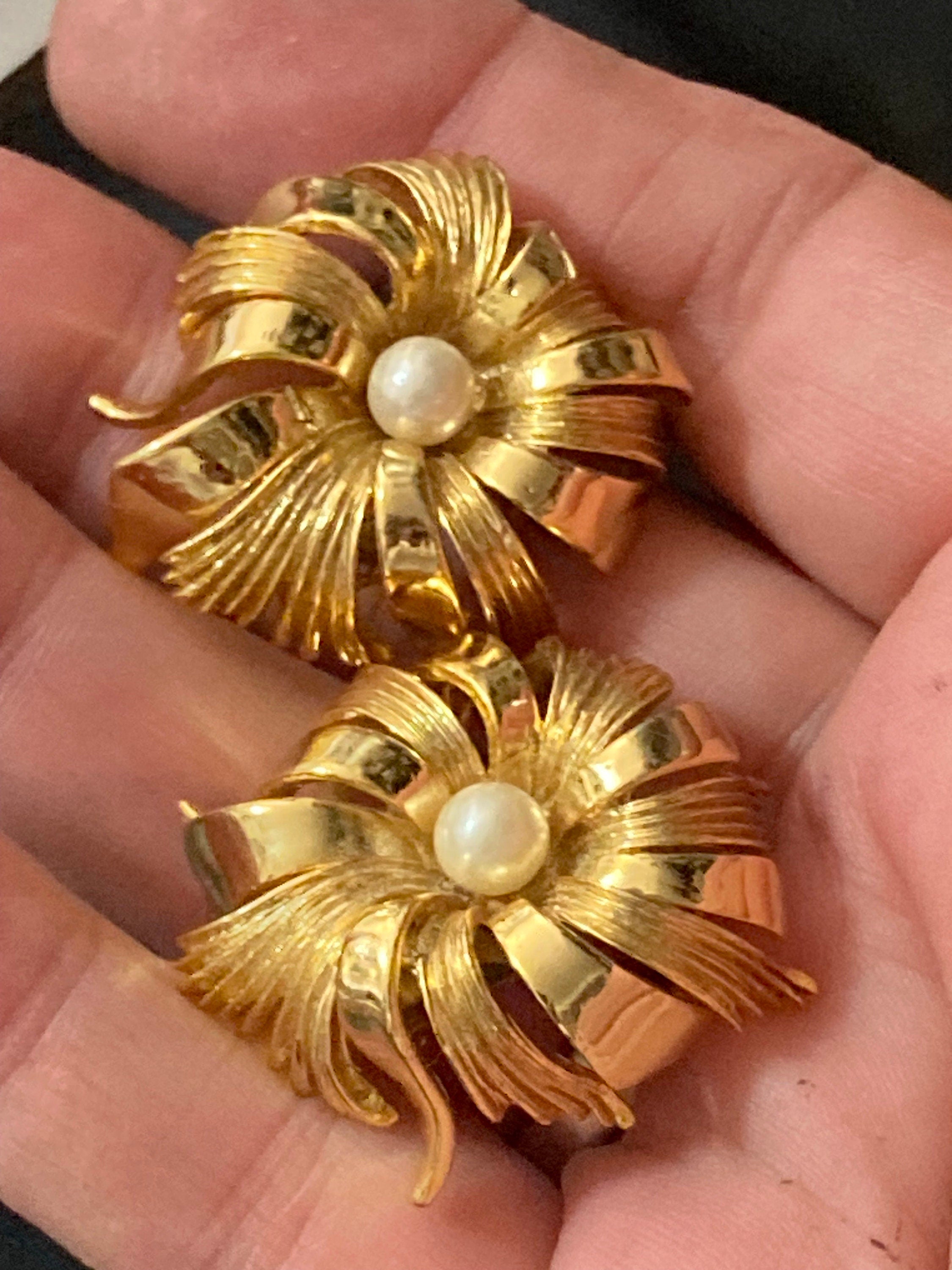 Signed ORENA Paris oversized  faux pearl large floral clip on designer gold plated statement earrings