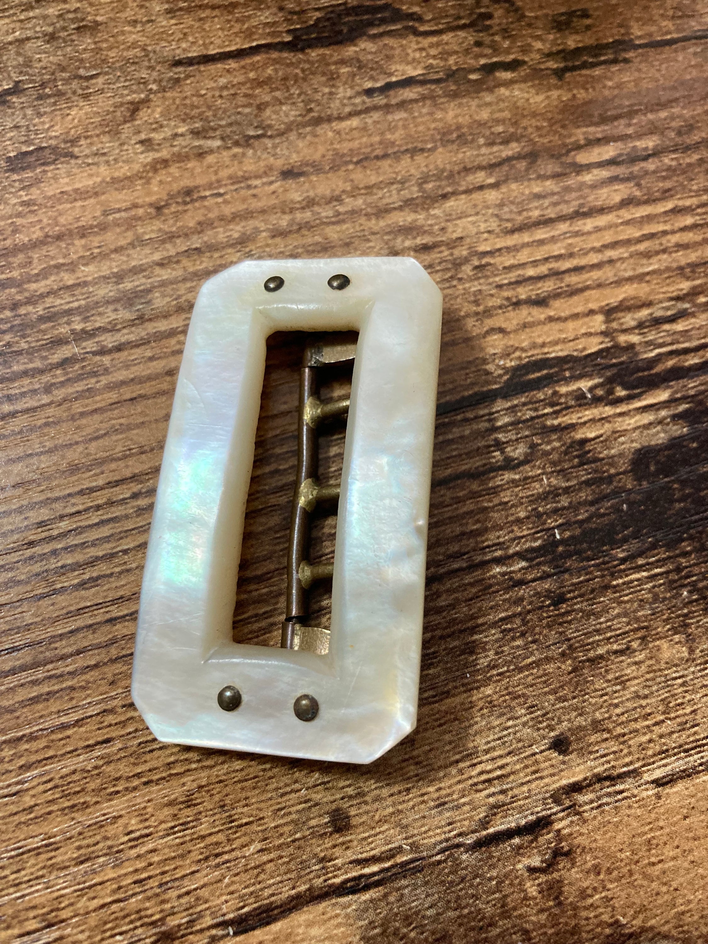 Antique Georgian 1800s 1900s Large MOP Mother of Pearl Carved Ornate 3 prong Belt Buckle   Haberdashery Bridal Steampunk Sewing