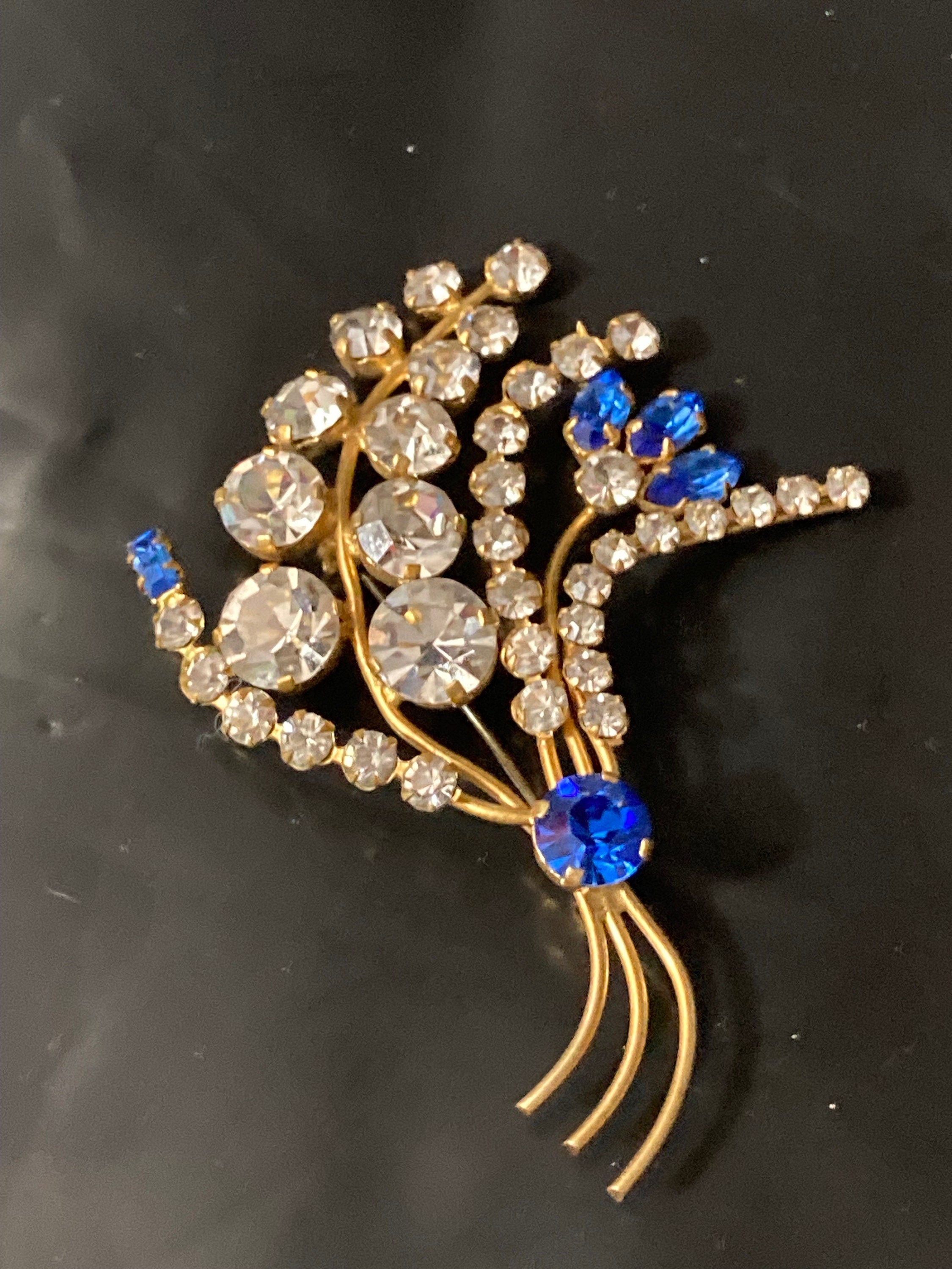 Vintage floral rhinestone paste glass Diamanté gold tone Brooch with sapphire blue stones