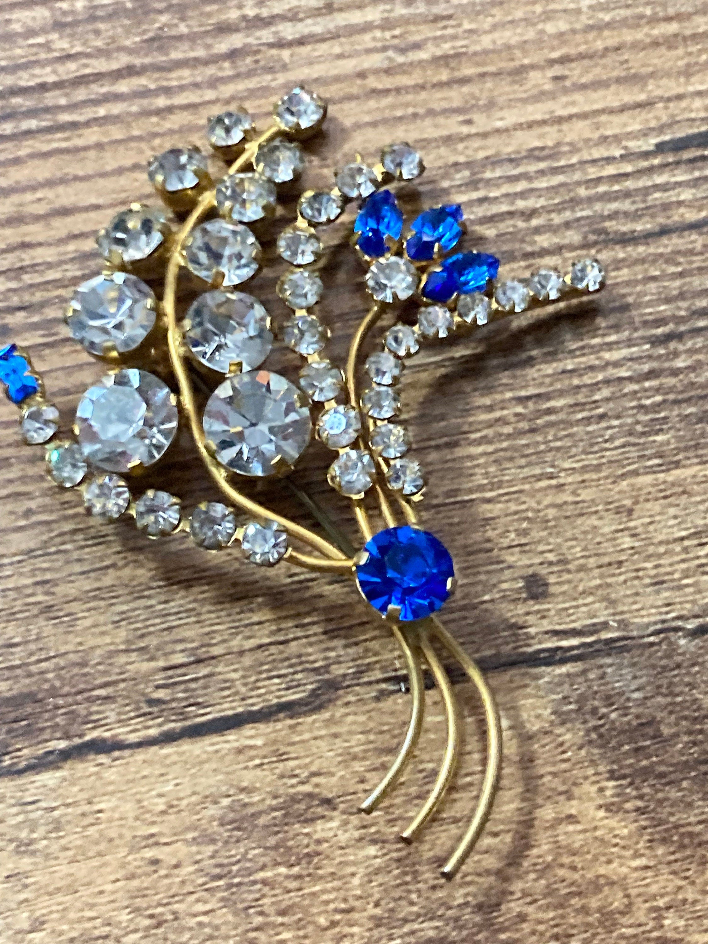 Vintage floral rhinestone paste glass Diamanté gold tone Brooch with sapphire blue stones