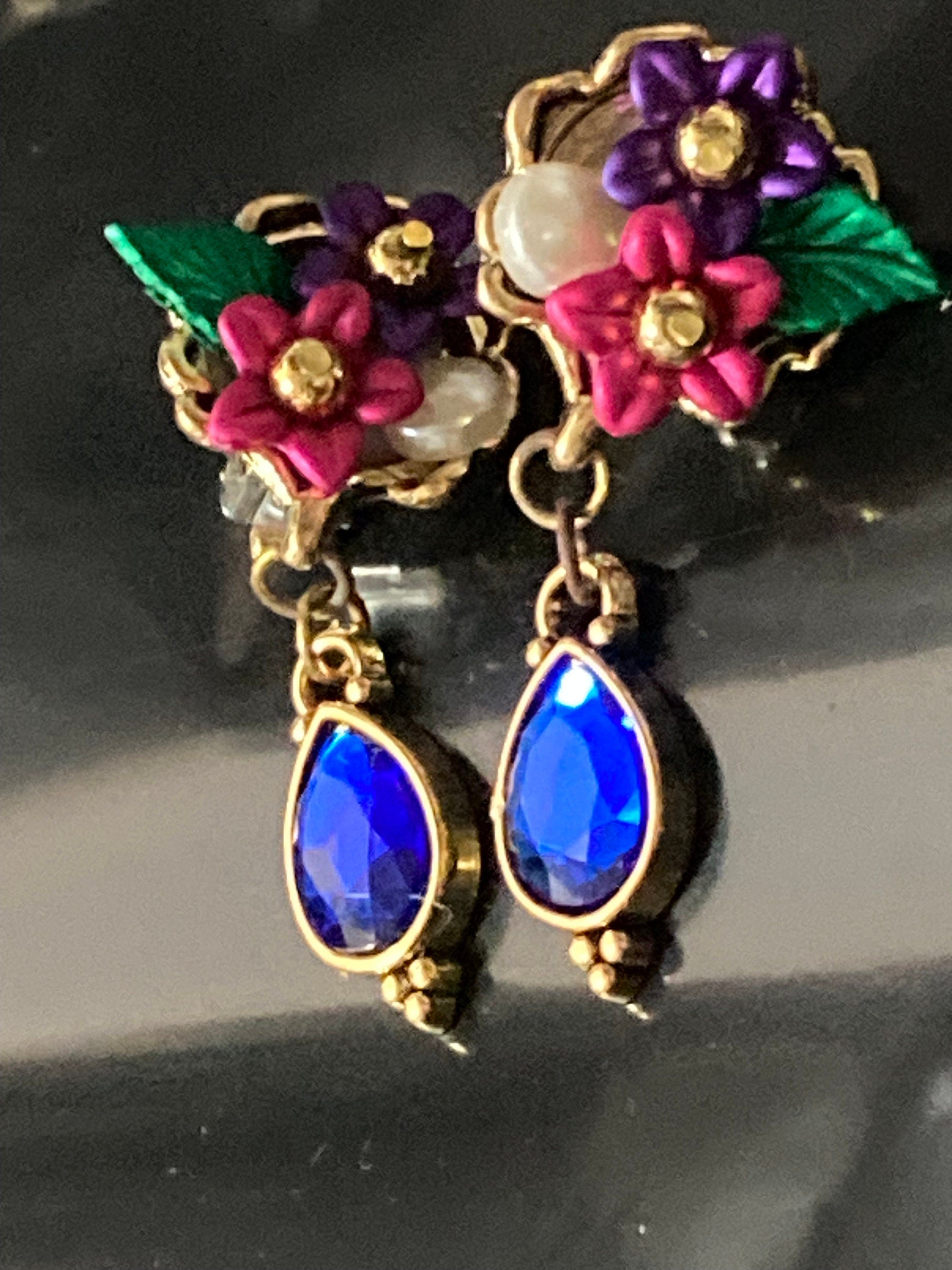 retro gold tone purple pink plastic floral sapphire cabochon drop dangly earrings