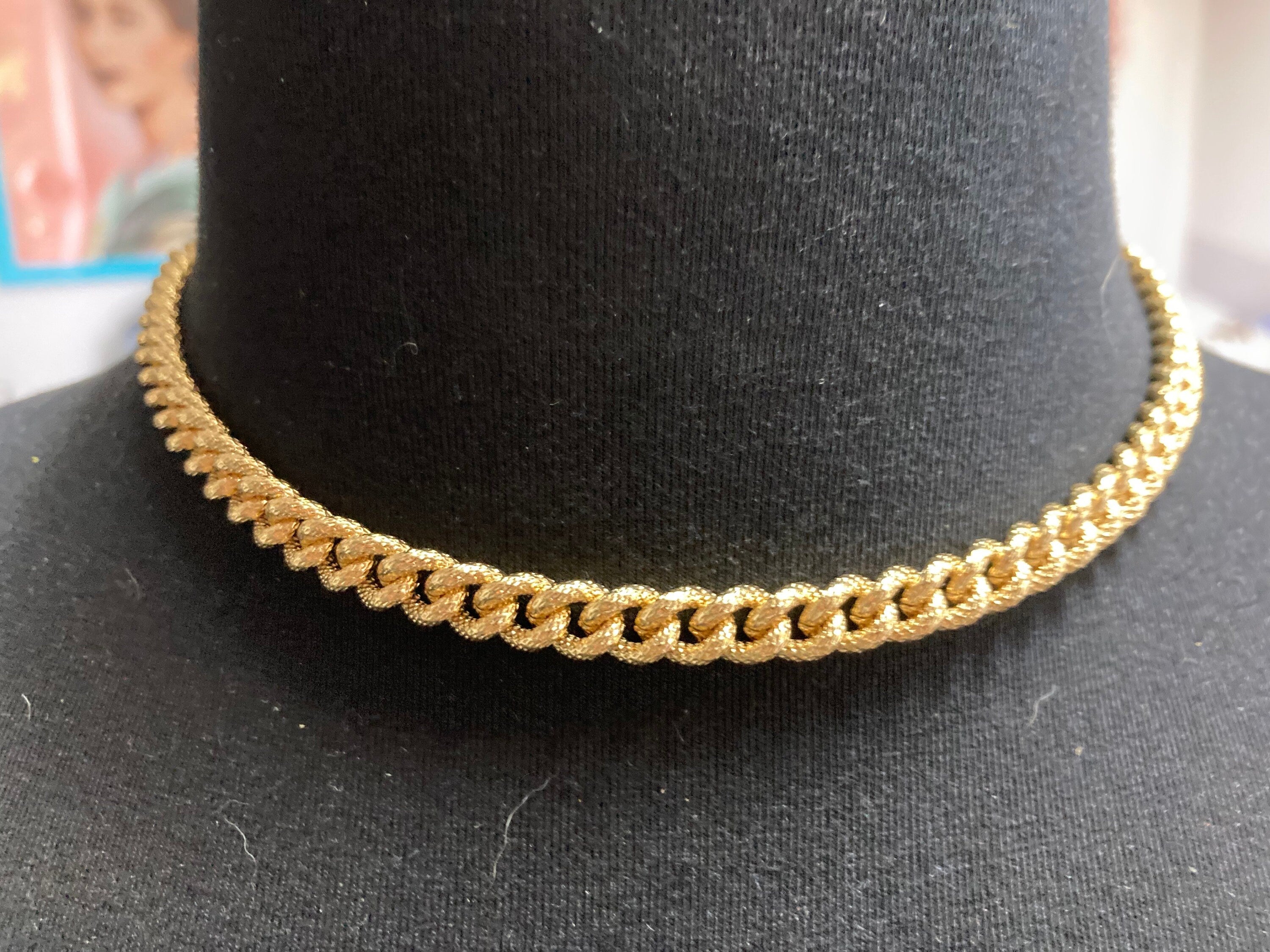fancy link flat woven ornate etched chunky gold curb chain necklace wide 7mm thick 44cm high end