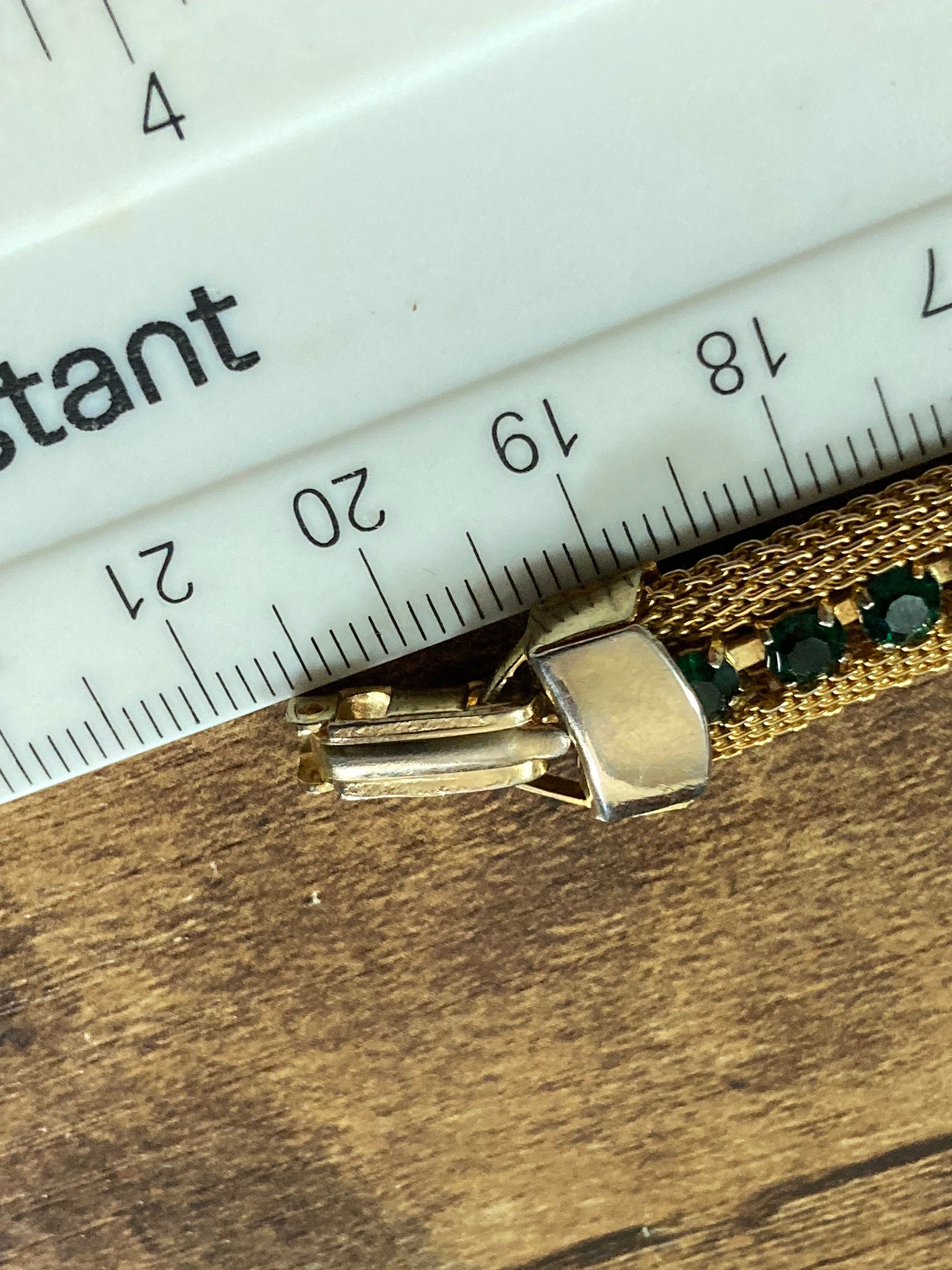 Gold mesh modernist emerald green rhinestone cocktail bracelet