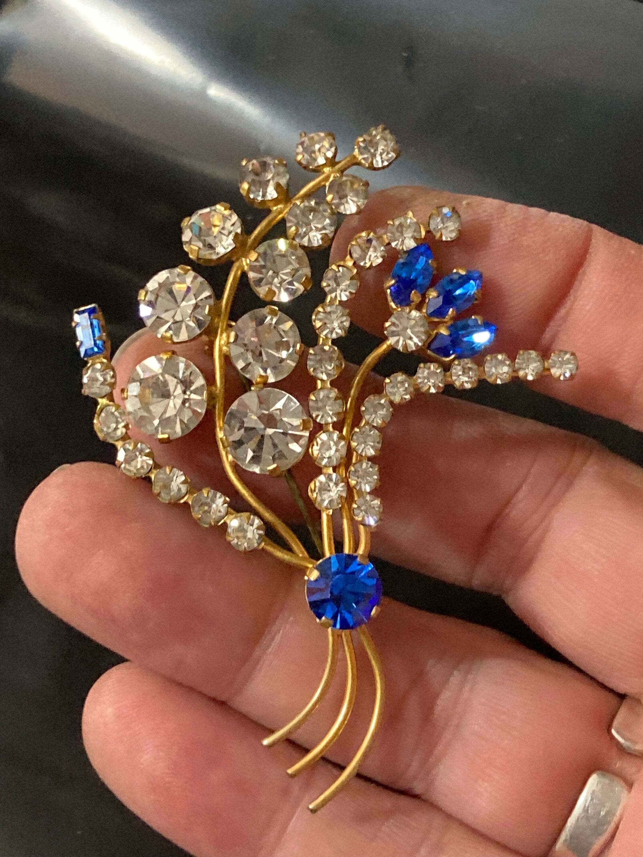 Vintage floral rhinestone paste glass Diamanté gold tone Brooch with sapphire blue stones
