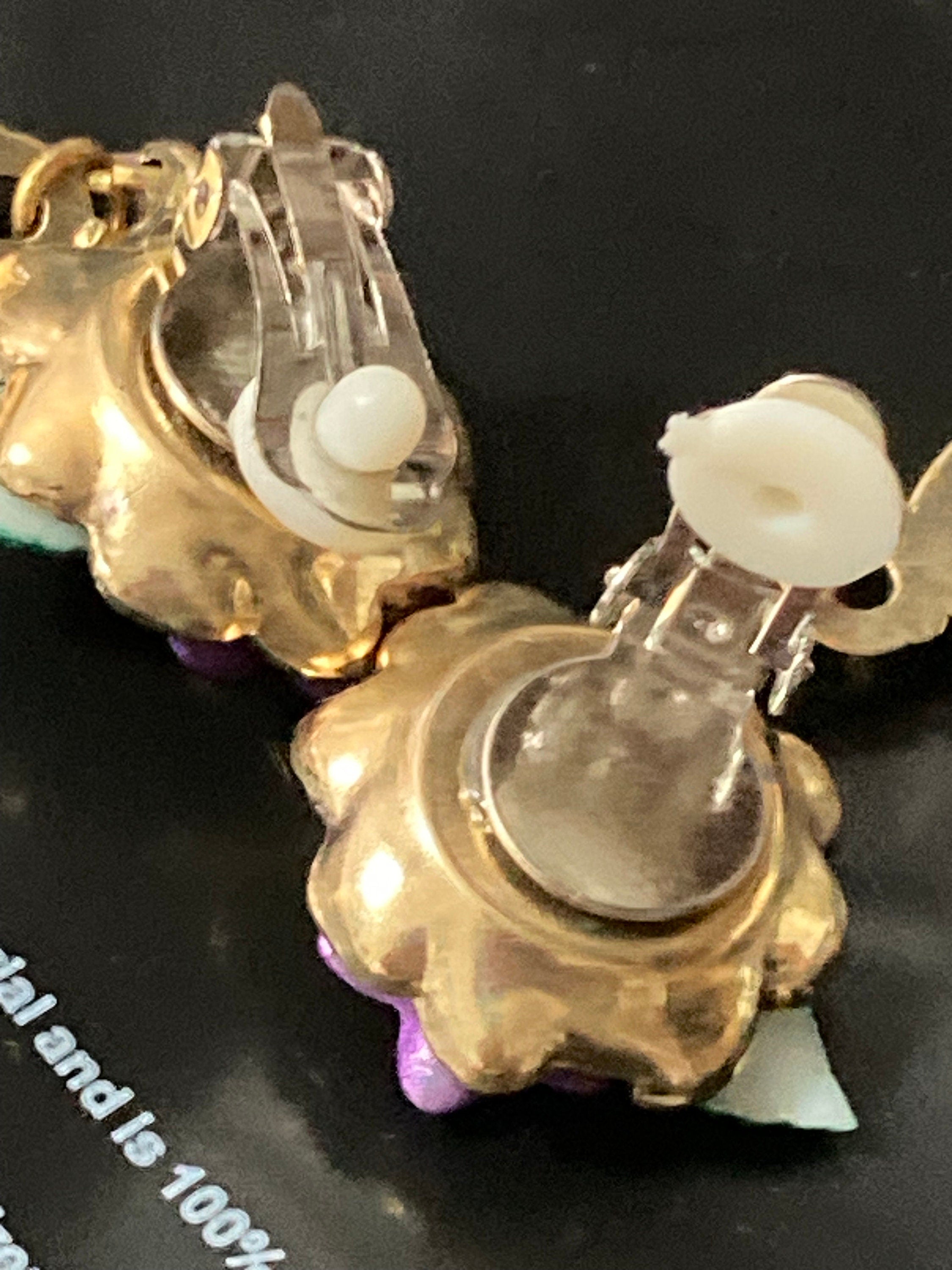 retro gold tone purple pink plastic floral sapphire cabochon drop dangly earrings