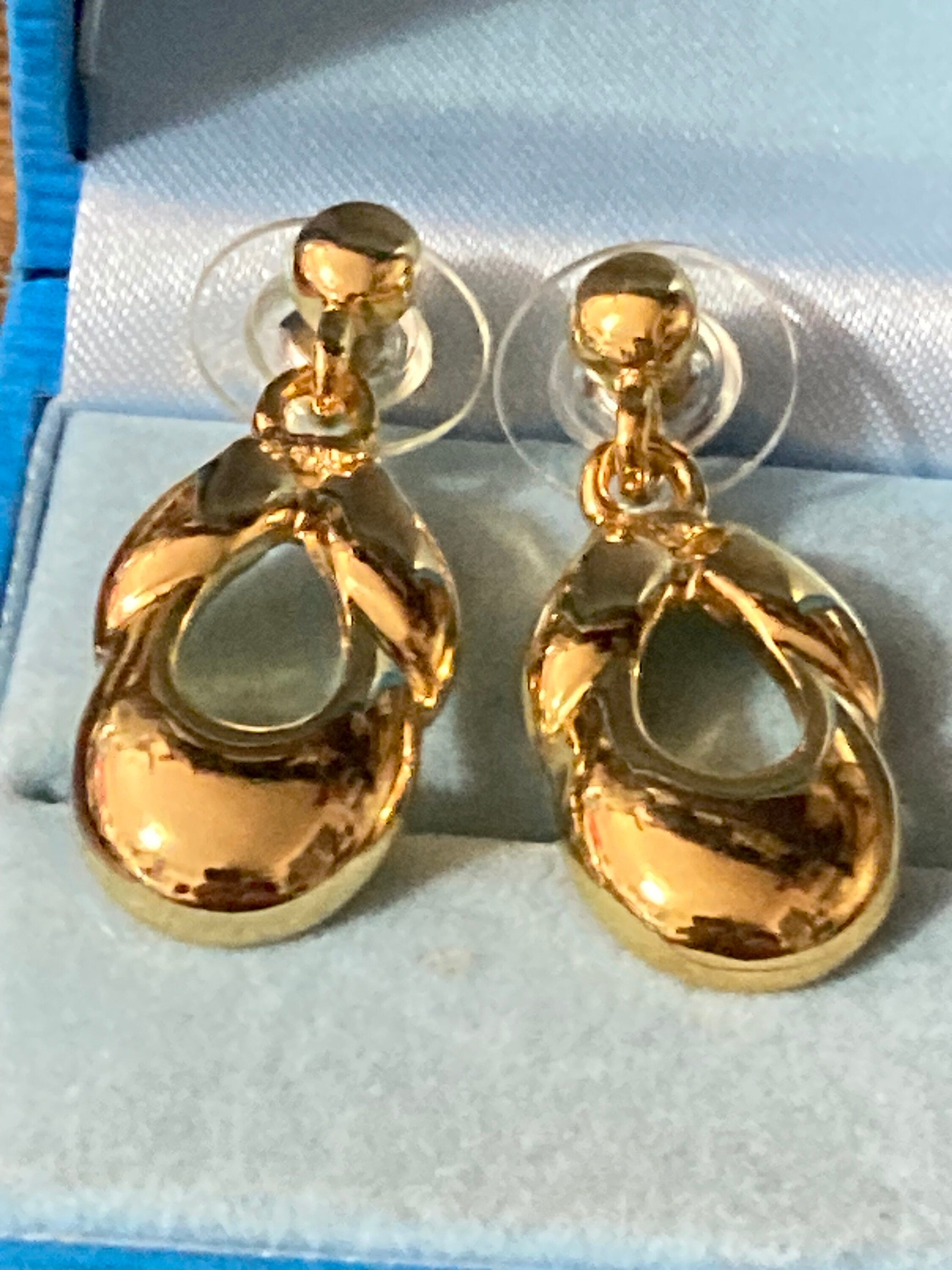 Retro 1980s Gold plated dangly drop earrings new old shop stock