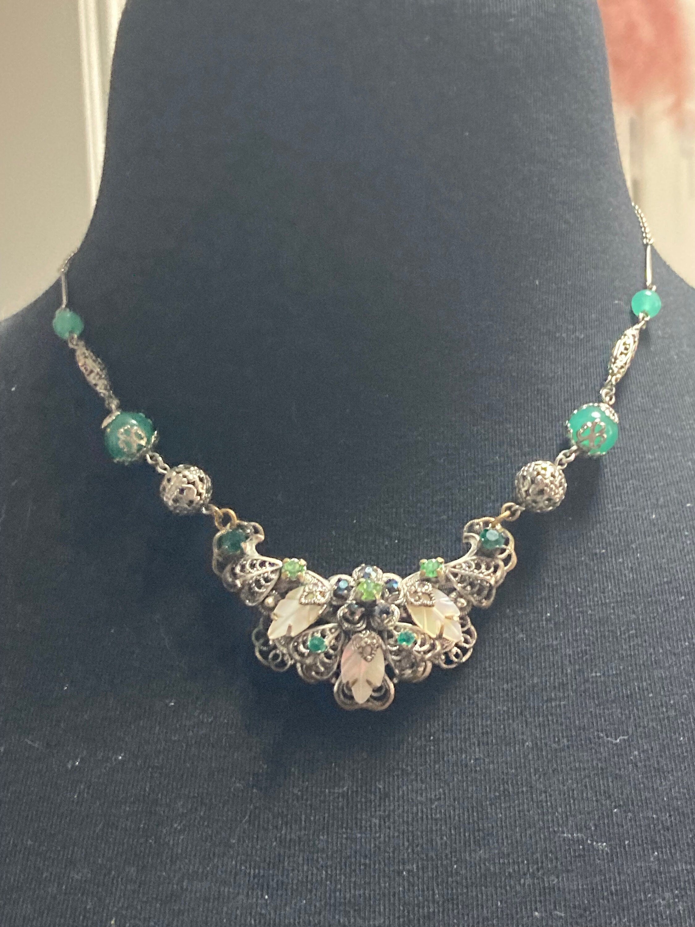 True vintage Art deco Czech green chrysoprase MOP pearl Uranium UV glass filigree necklace 45cm