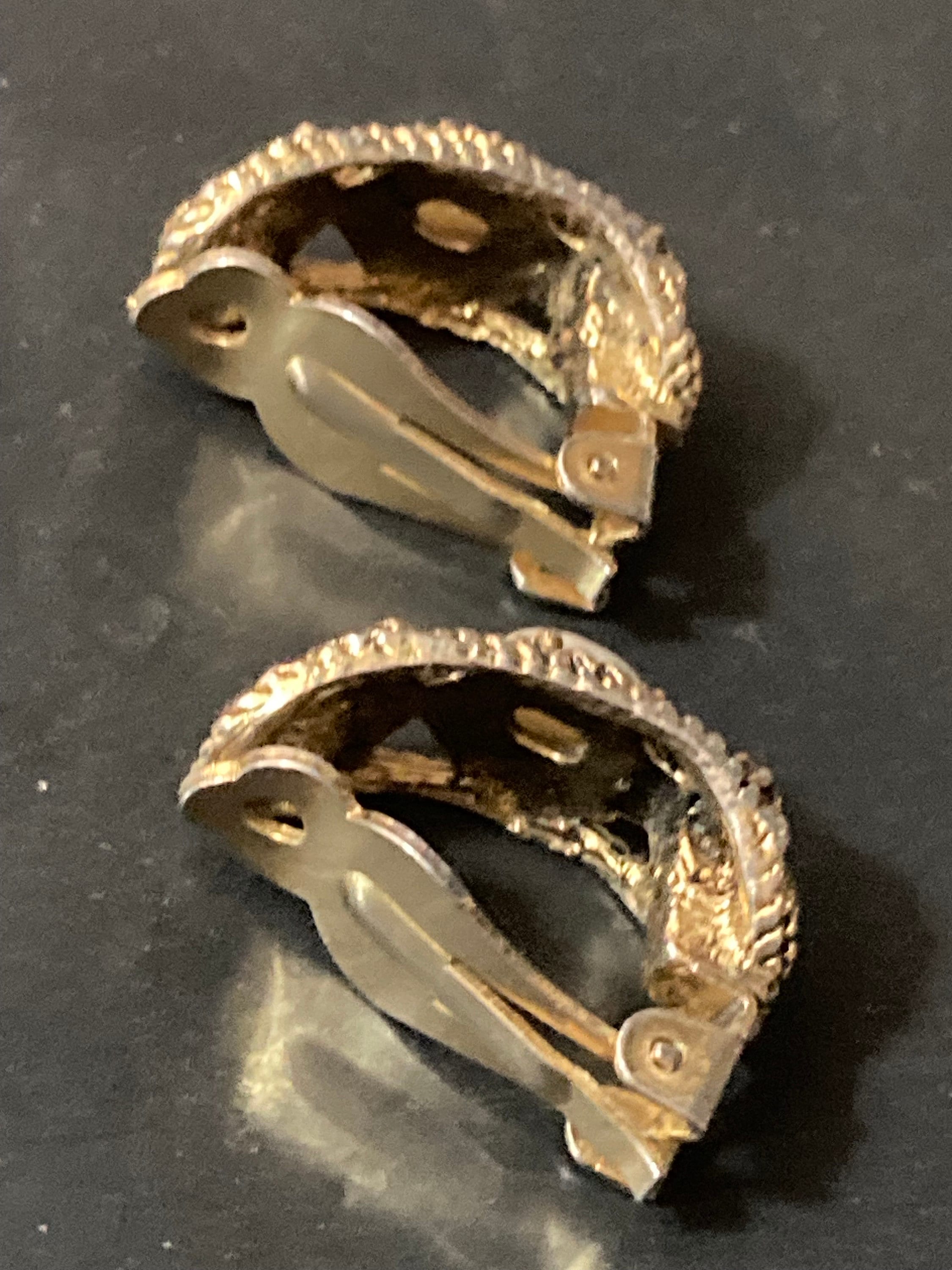 Retro half hoop cream faux pearl cabochon Clip On Earrings antique gold tone