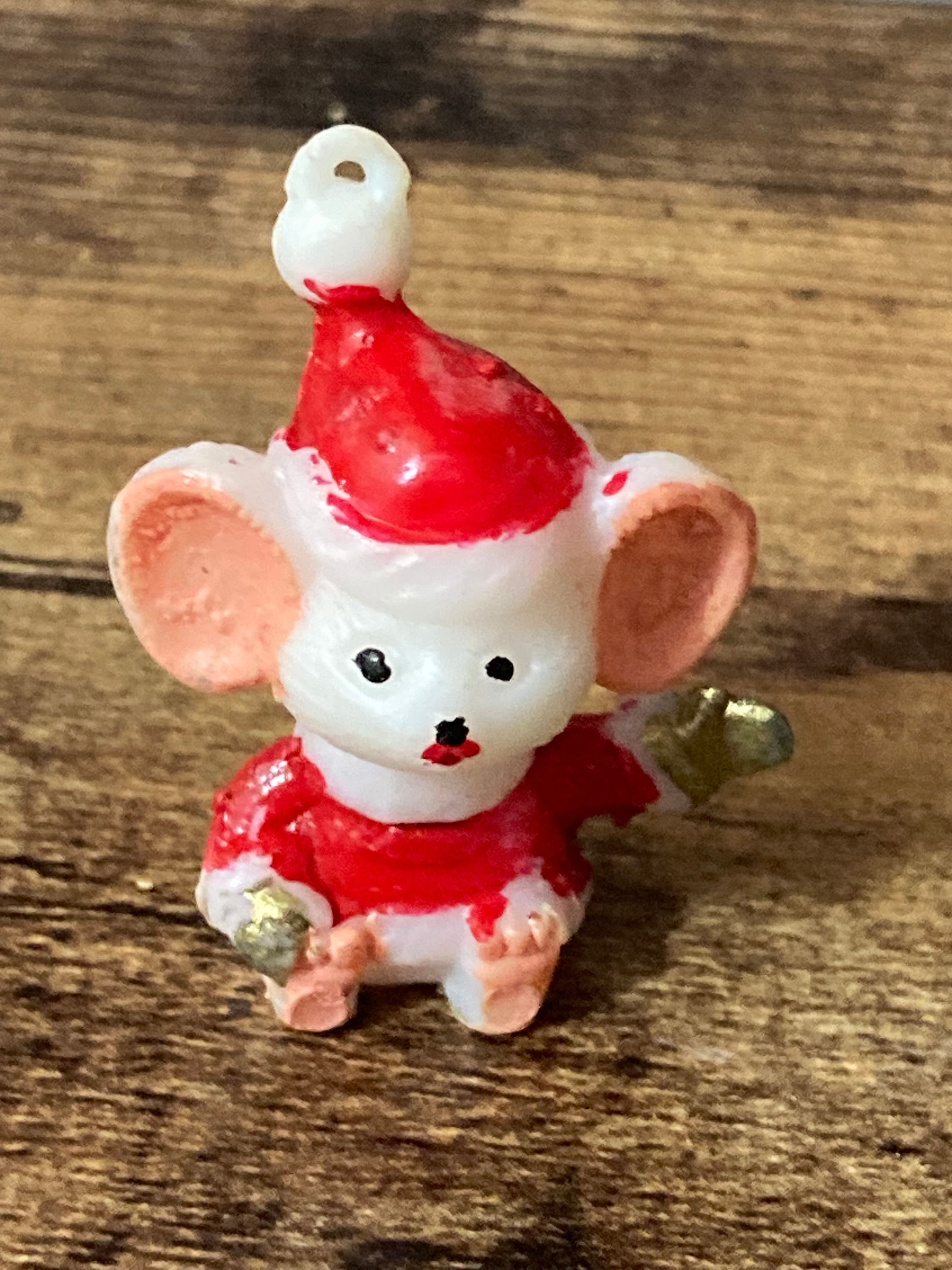 Vintage Christmas Mouse Cake Topper: Festive Plastic Decoration