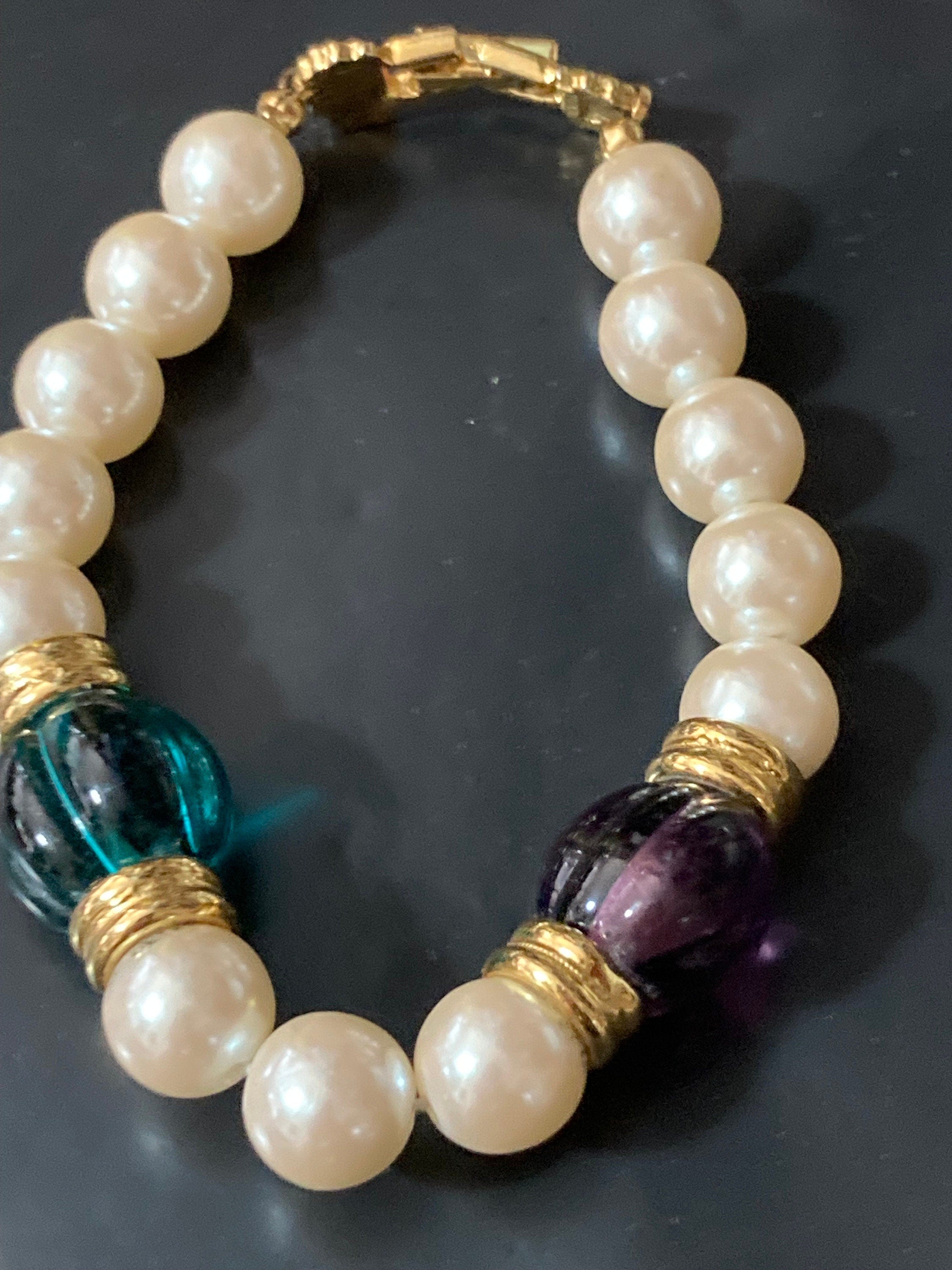 Signed Richelieu Retro Faux Pearl single Strand beaded bracelet gold tone purple green accents