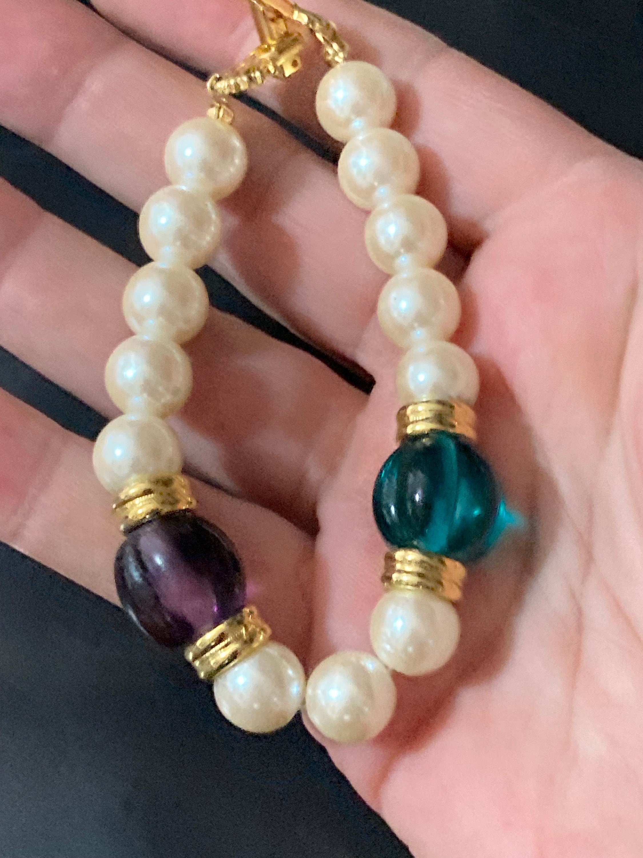 Signed Richelieu Retro Faux Pearl single Strand beaded bracelet gold tone purple green accents