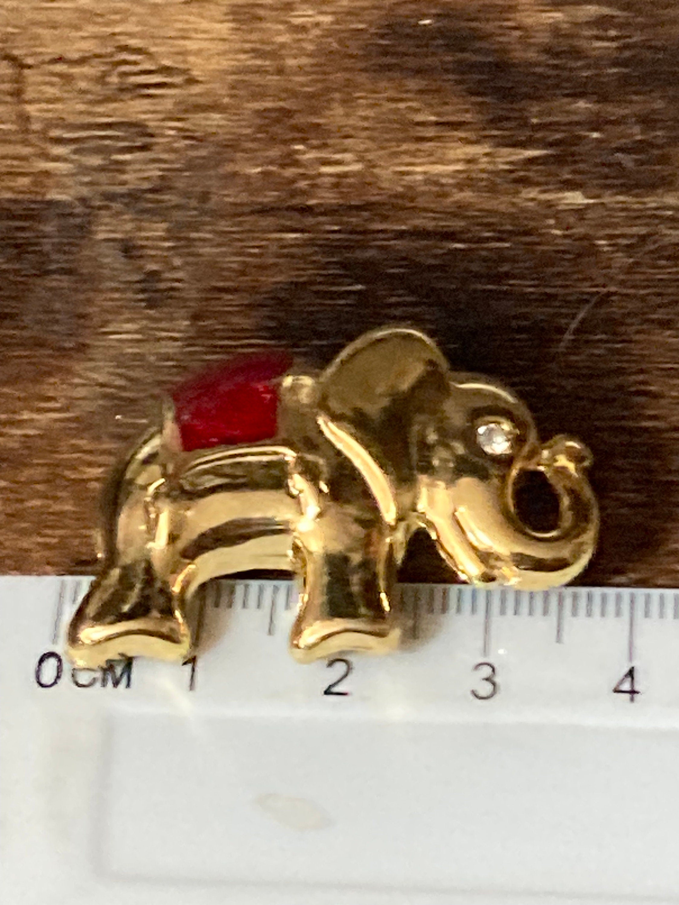 Red enamel Indian Elephant Brooch gold tone diamante rhinestone