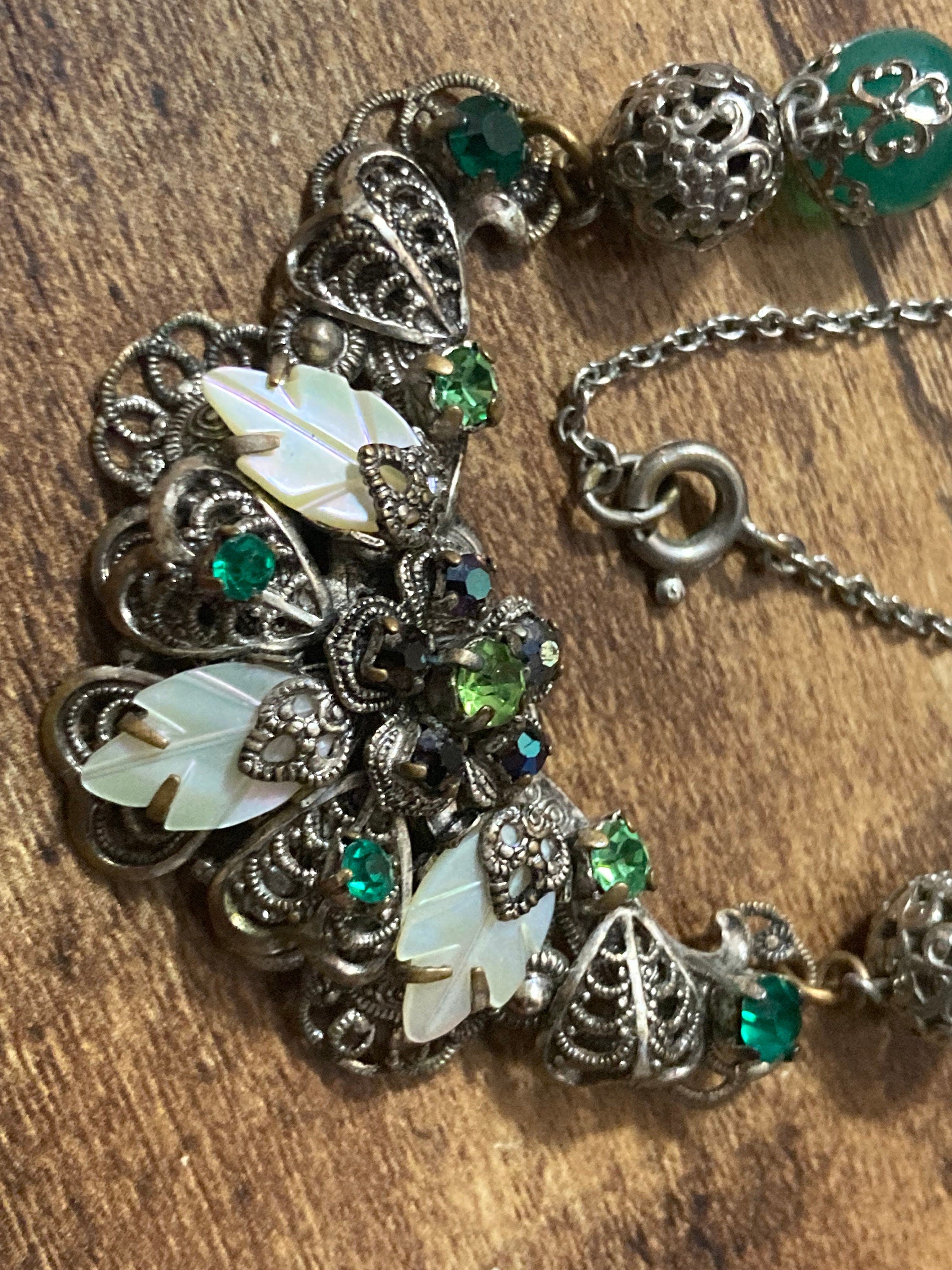 True vintage Art deco Czech green chrysoprase MOP pearl Uranium UV glass filigree necklace 45cm